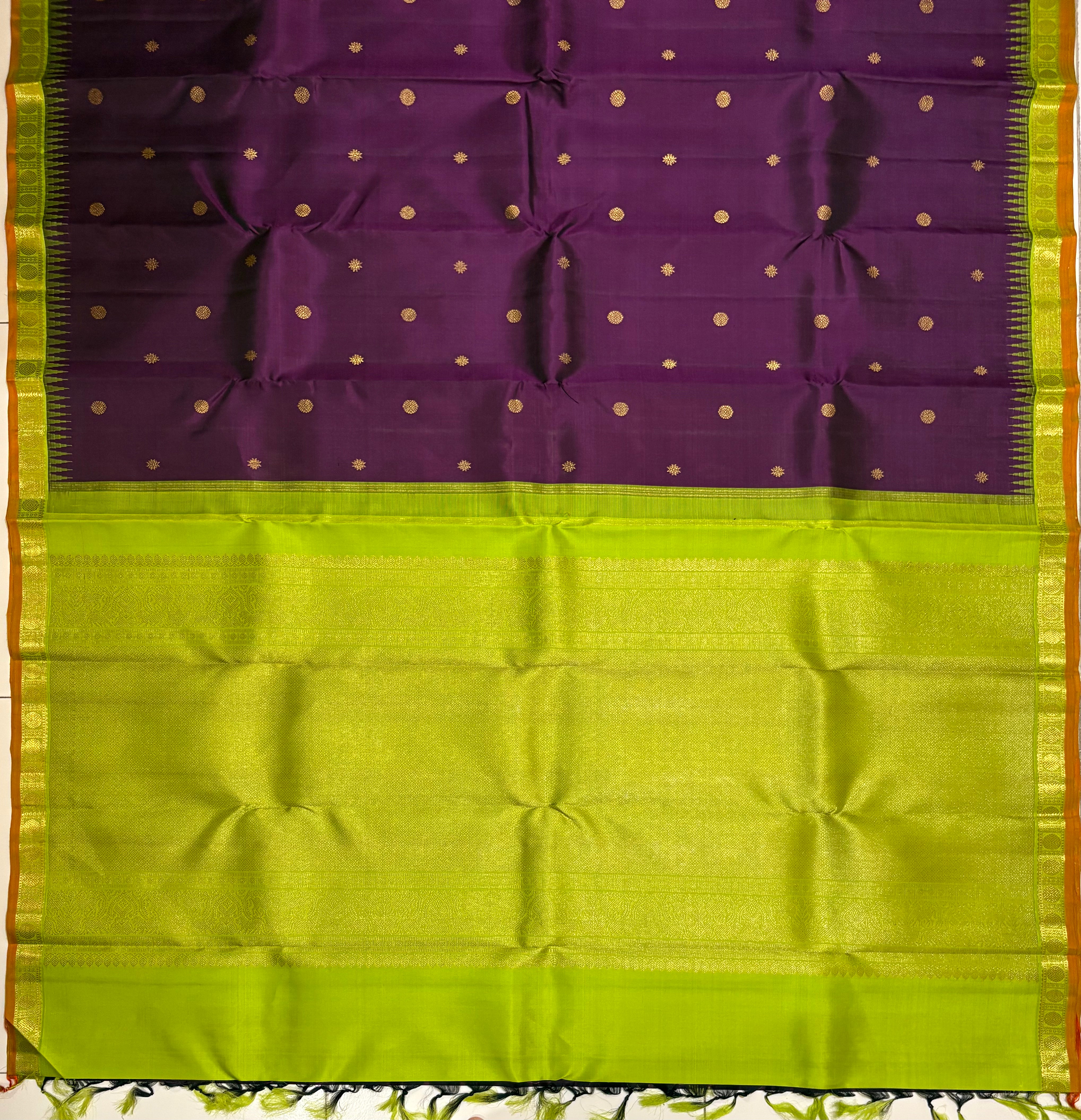 Deep Brinjal Kanjivaram Silk Saree with Parrot Green border - RK0329