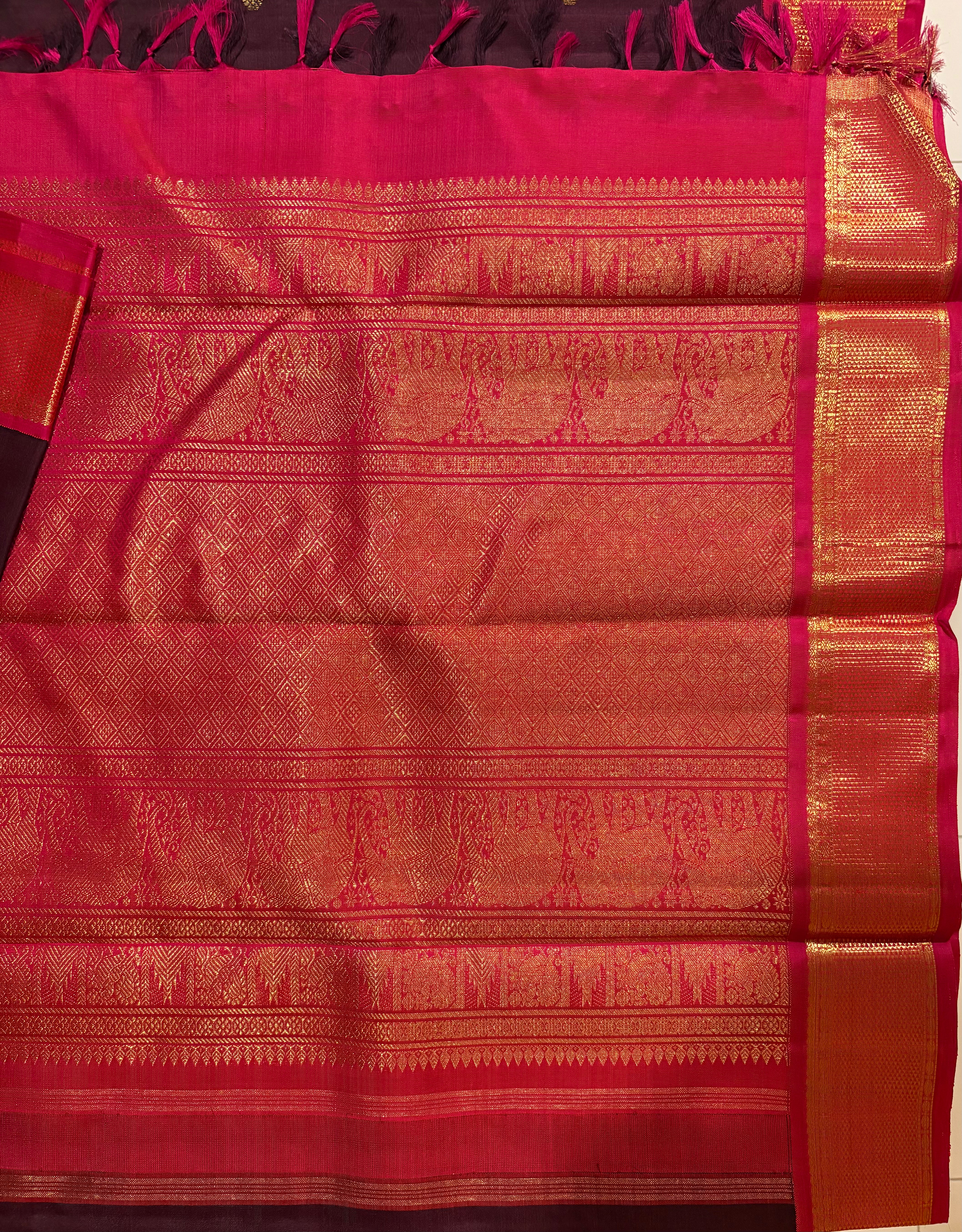 Paaku colour Korvai Kanjivaram Silk Saree with Arakku border - RK0493