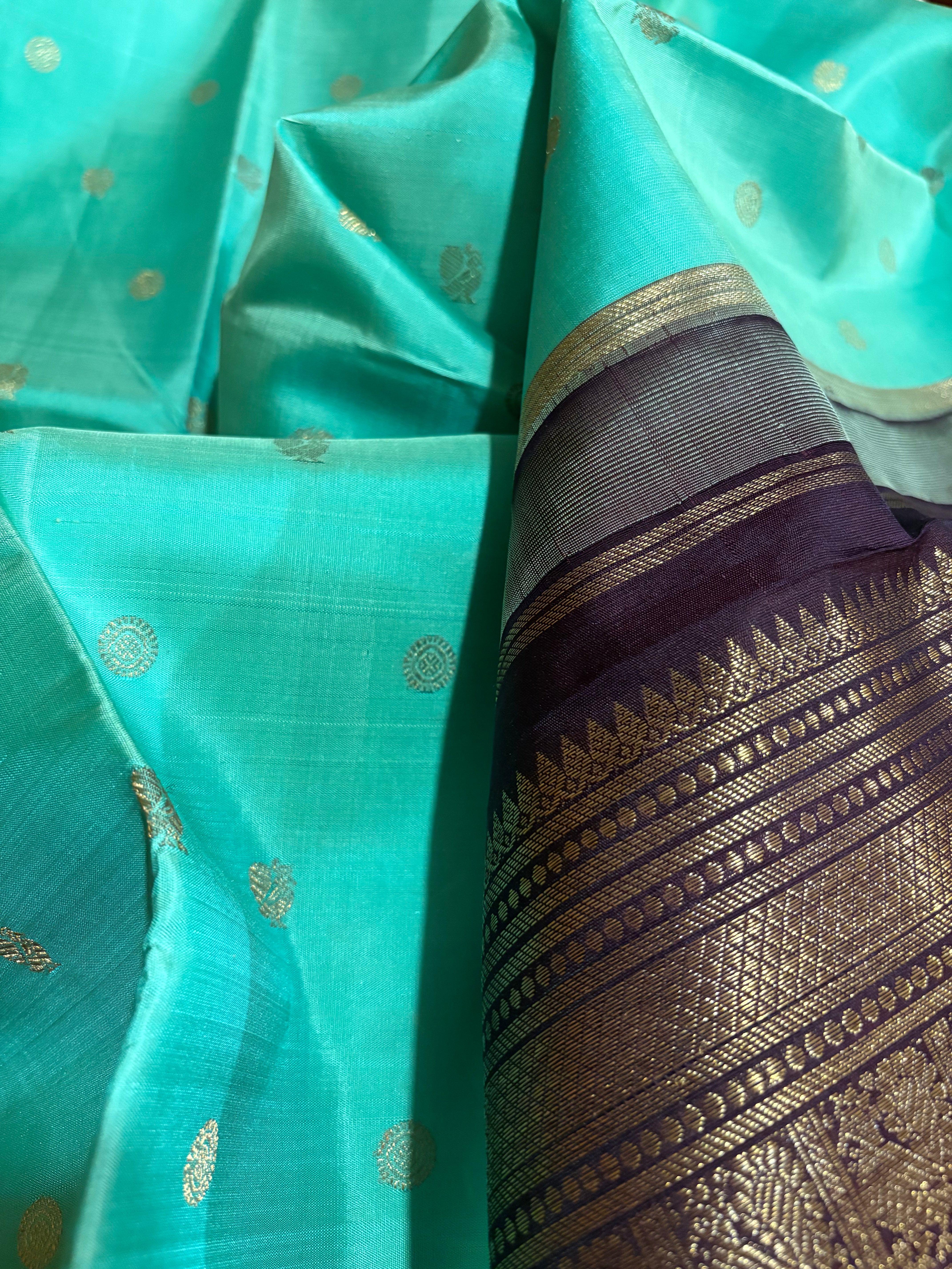 Rexona Green Korvai kanjivaram silk saree with Paaku coloured border-RK007