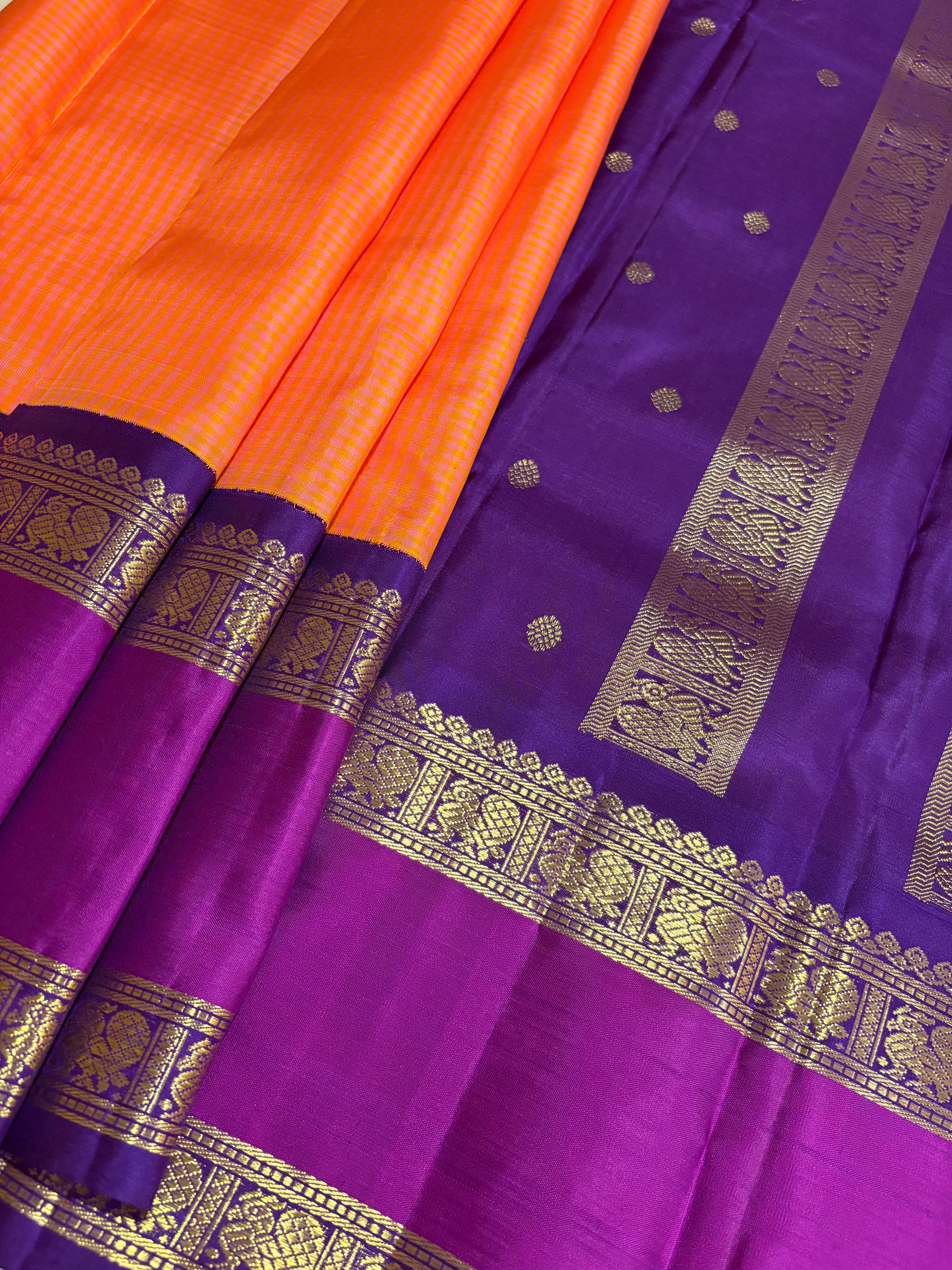 Kanagambaram pattani kattam Korvai Kanjivaram Silk saree with purple border - RK0563