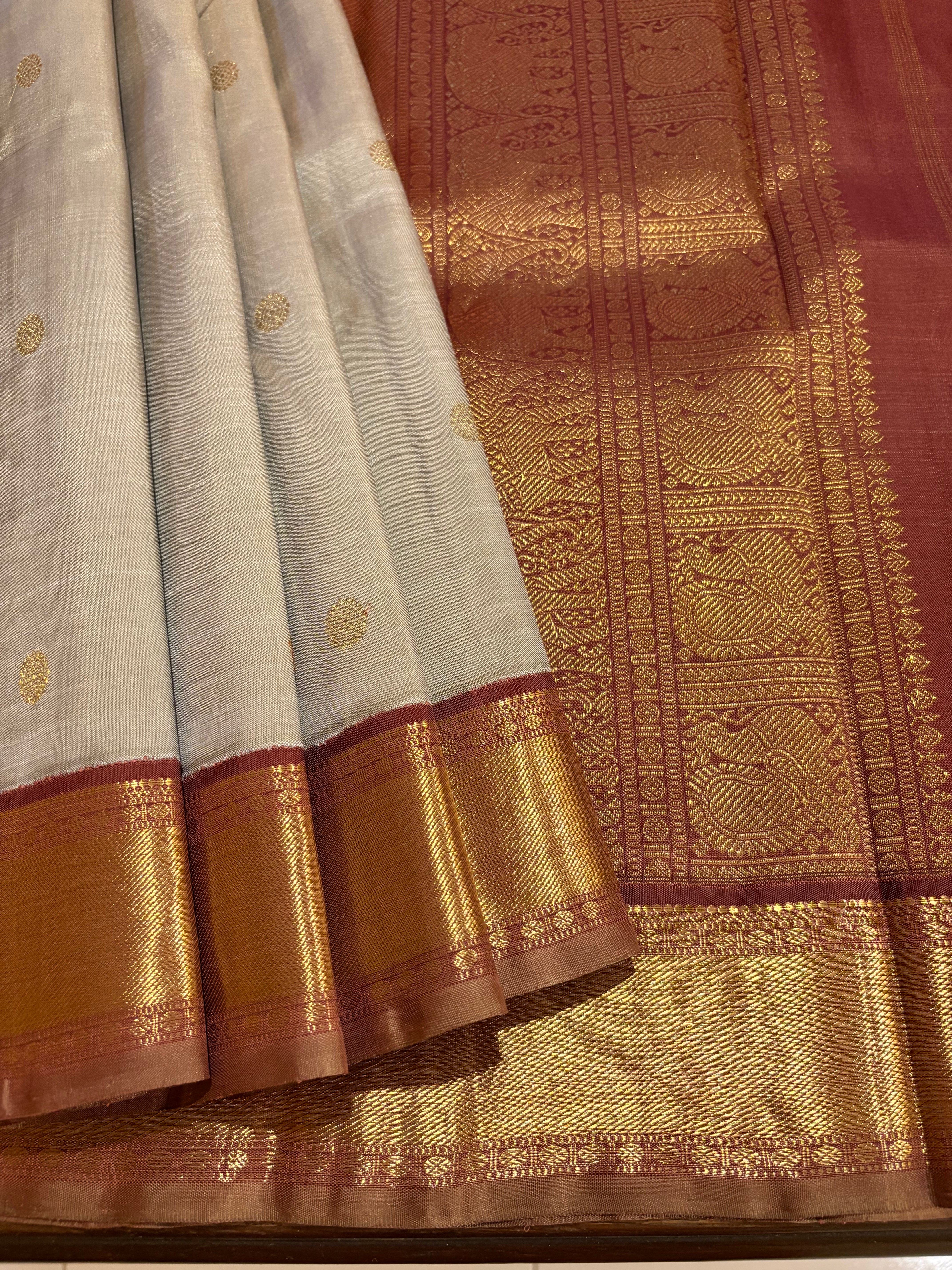 Light Cool Grey Korvai Kanchivaram Silk Saree with  woody brown border - RK076