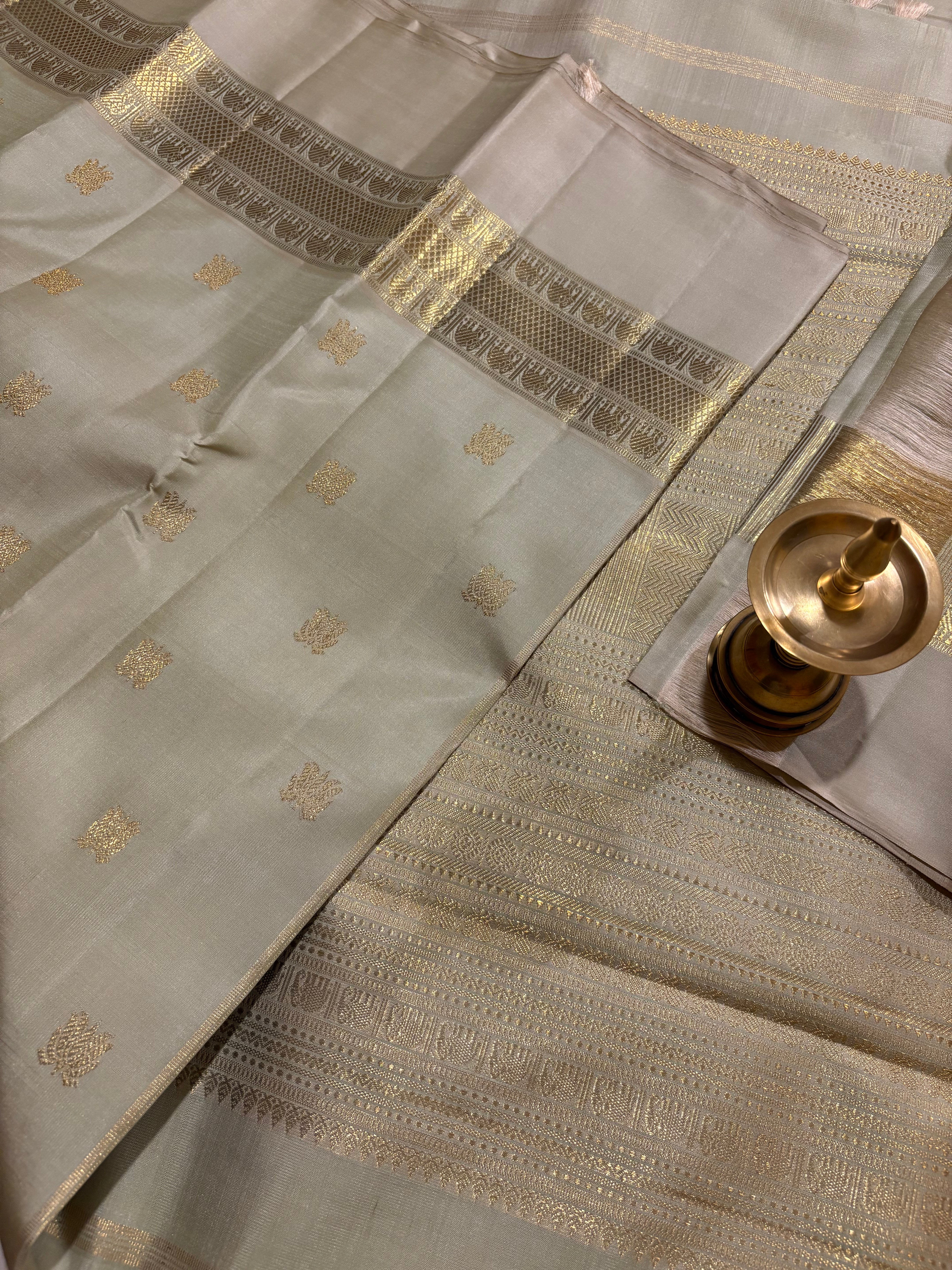Rich Cream with a Pista tinge monotone Kanjivaram Silk Saree - RK0521