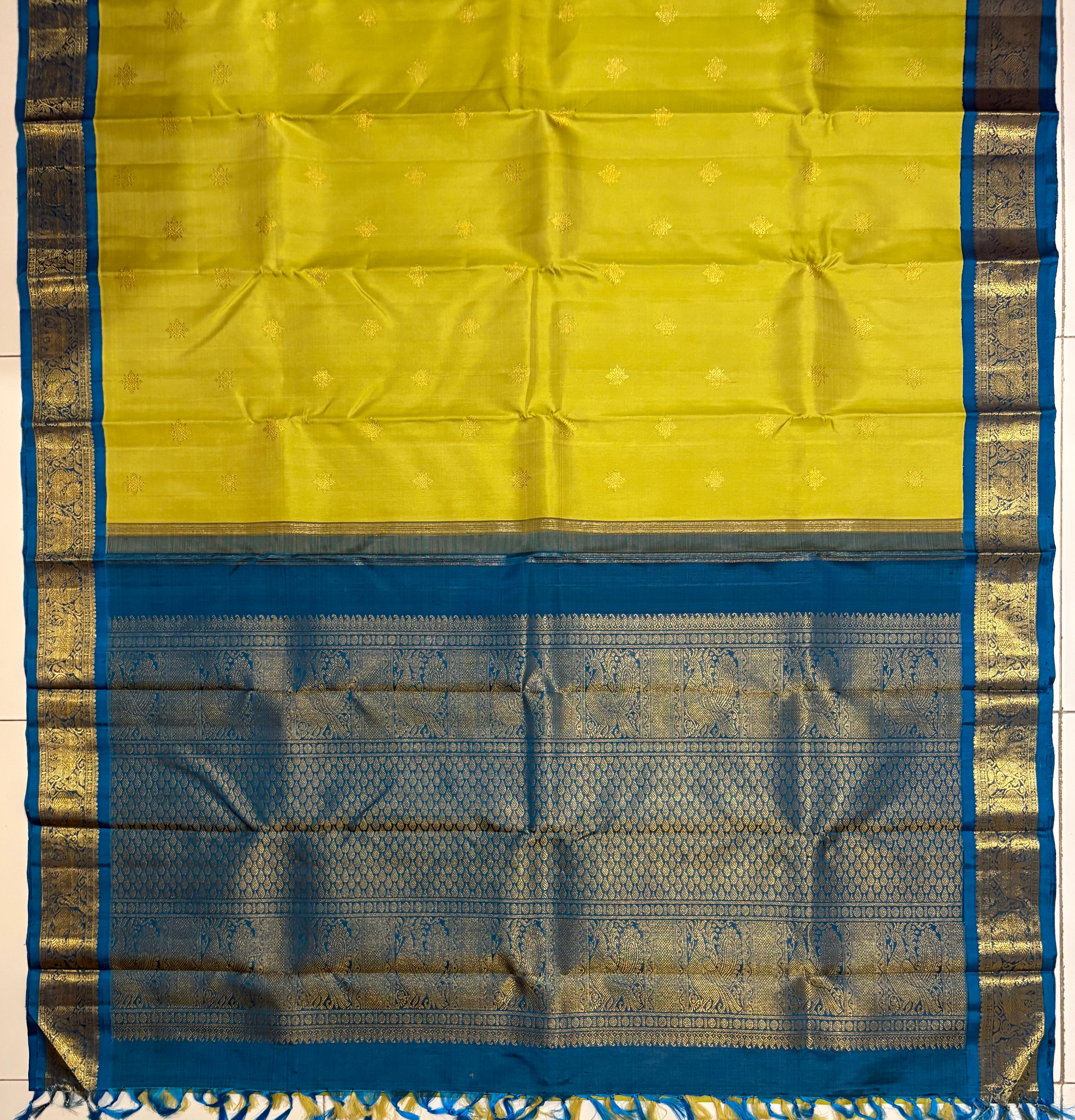 Green Sampanga Korvai Kanjivaram Silk Saree with Ananda Blue Border - RK0375