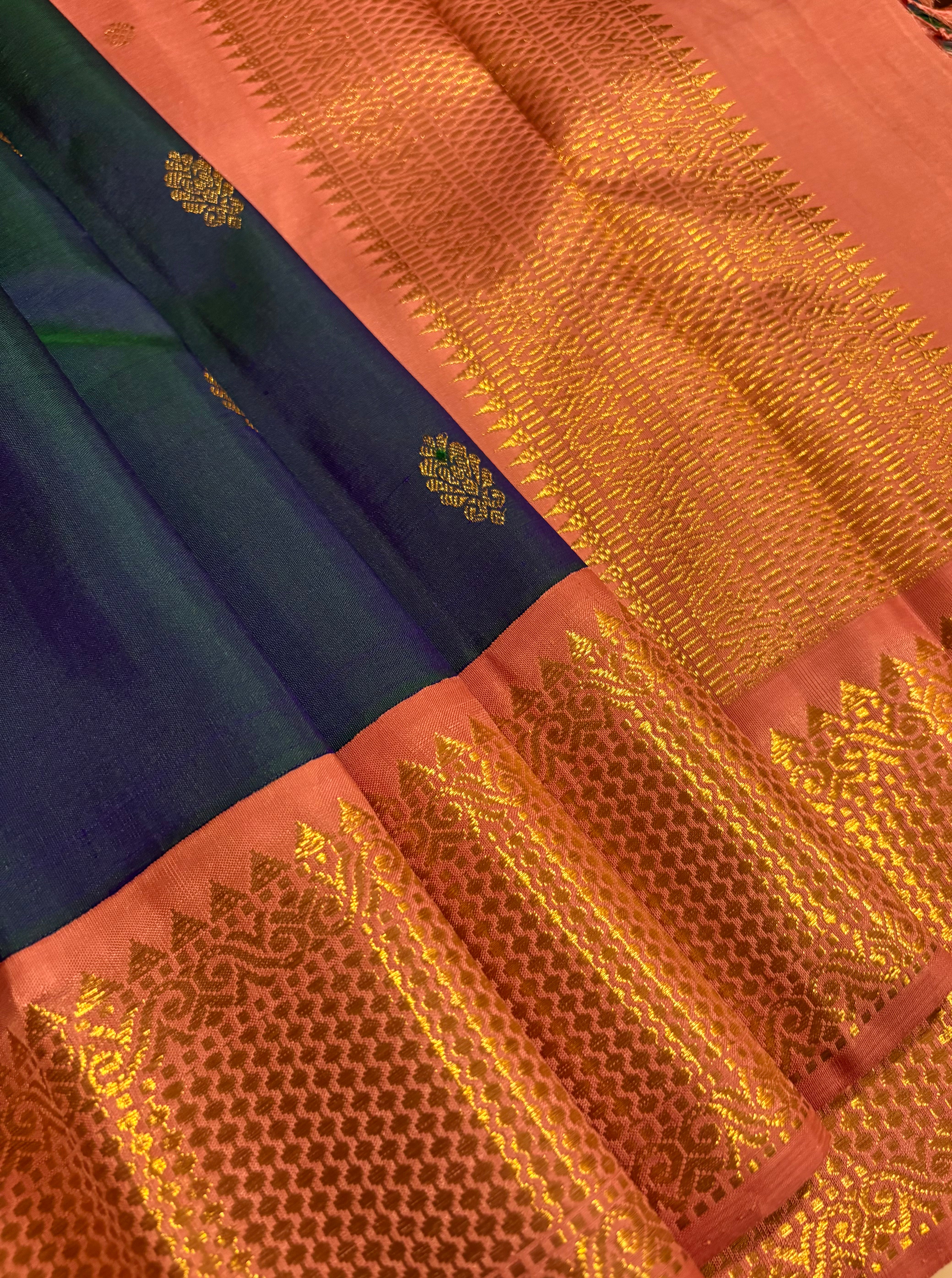 MayilKazhuthu colour Korvai Handloom Kanjivaram Silk Saree with Onion Pink border - RK0412