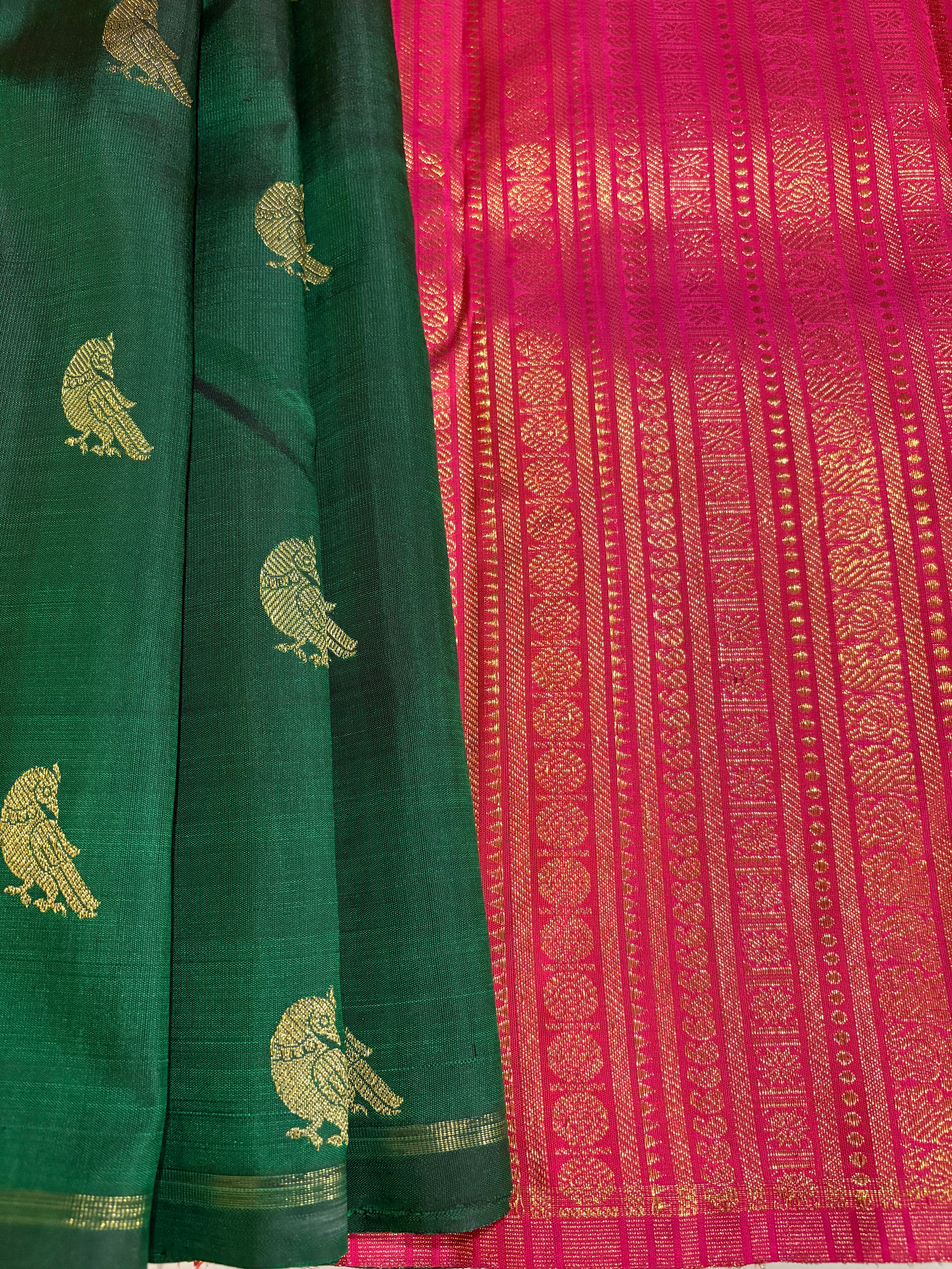 Karum Pachhai borderless Handloom Kanjivaram Silk Saree with Candy Rose pallu - RK0421