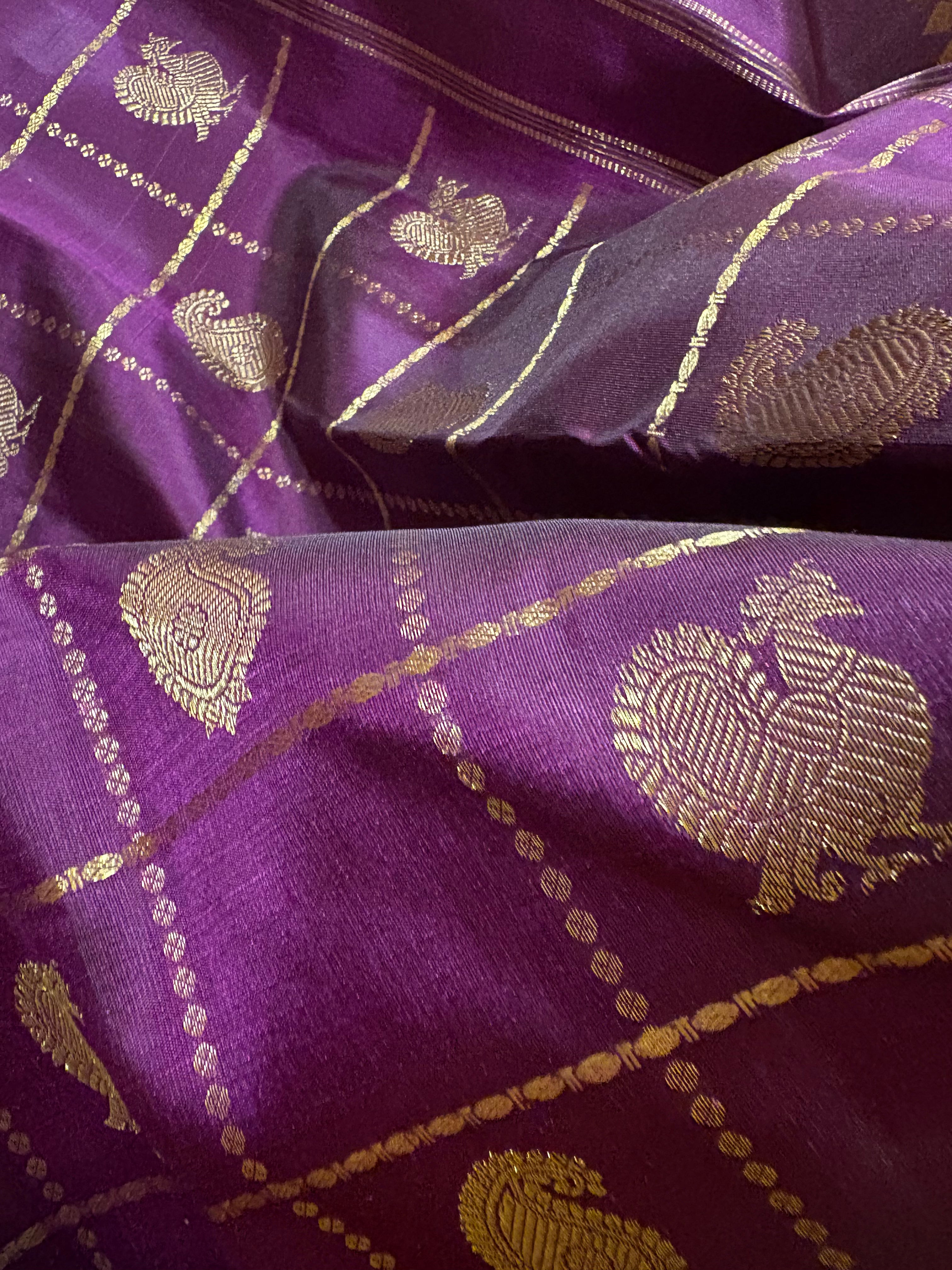 Deep Purple Monotone Borderless Veldhari Kattam Handloom Kanjivaram Silk Saree - RK0232