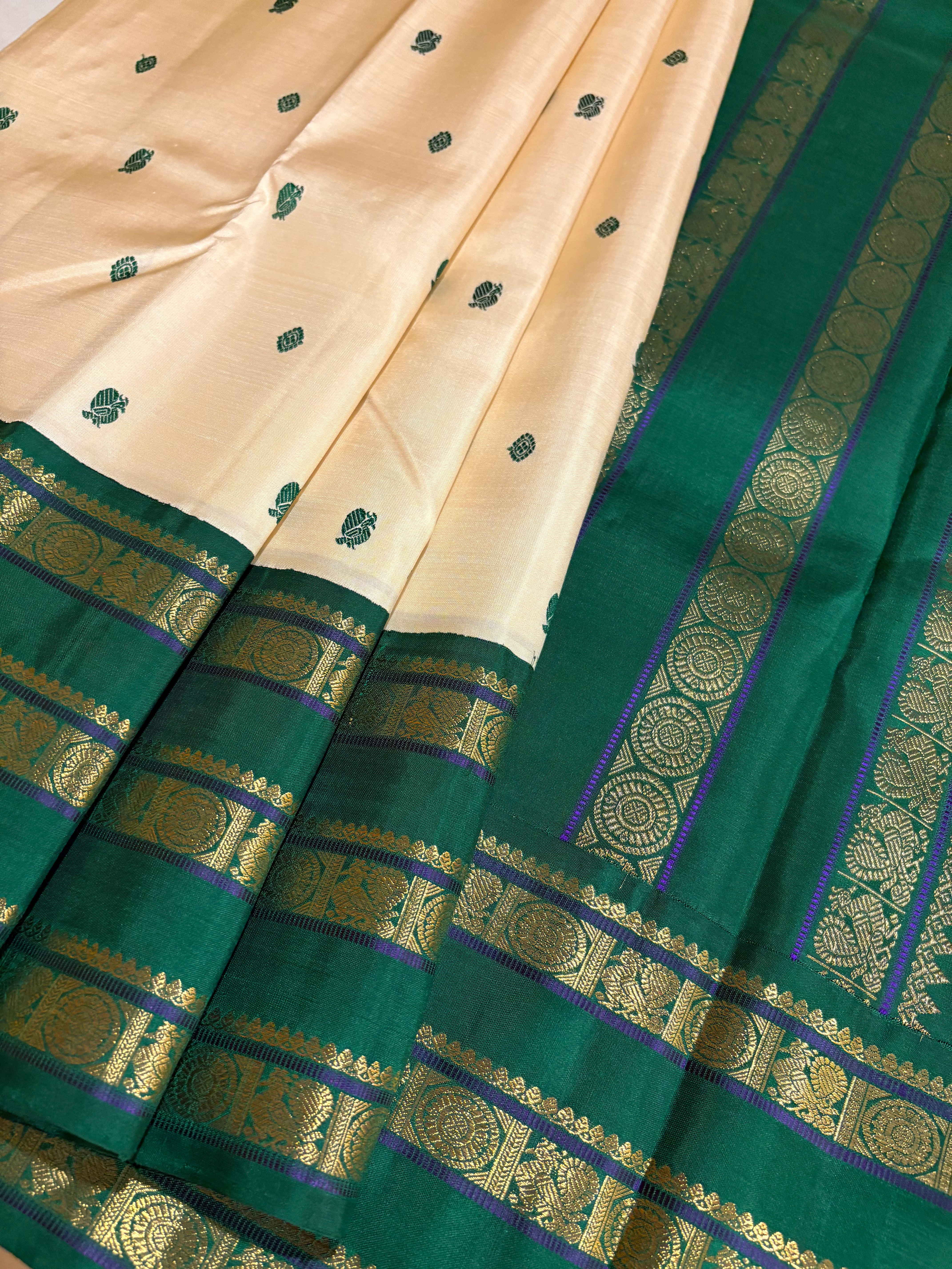 Rich Cream Korvai Handloom Kanjivaram Silk Saree with Ganga Jamuna Border - RK0248