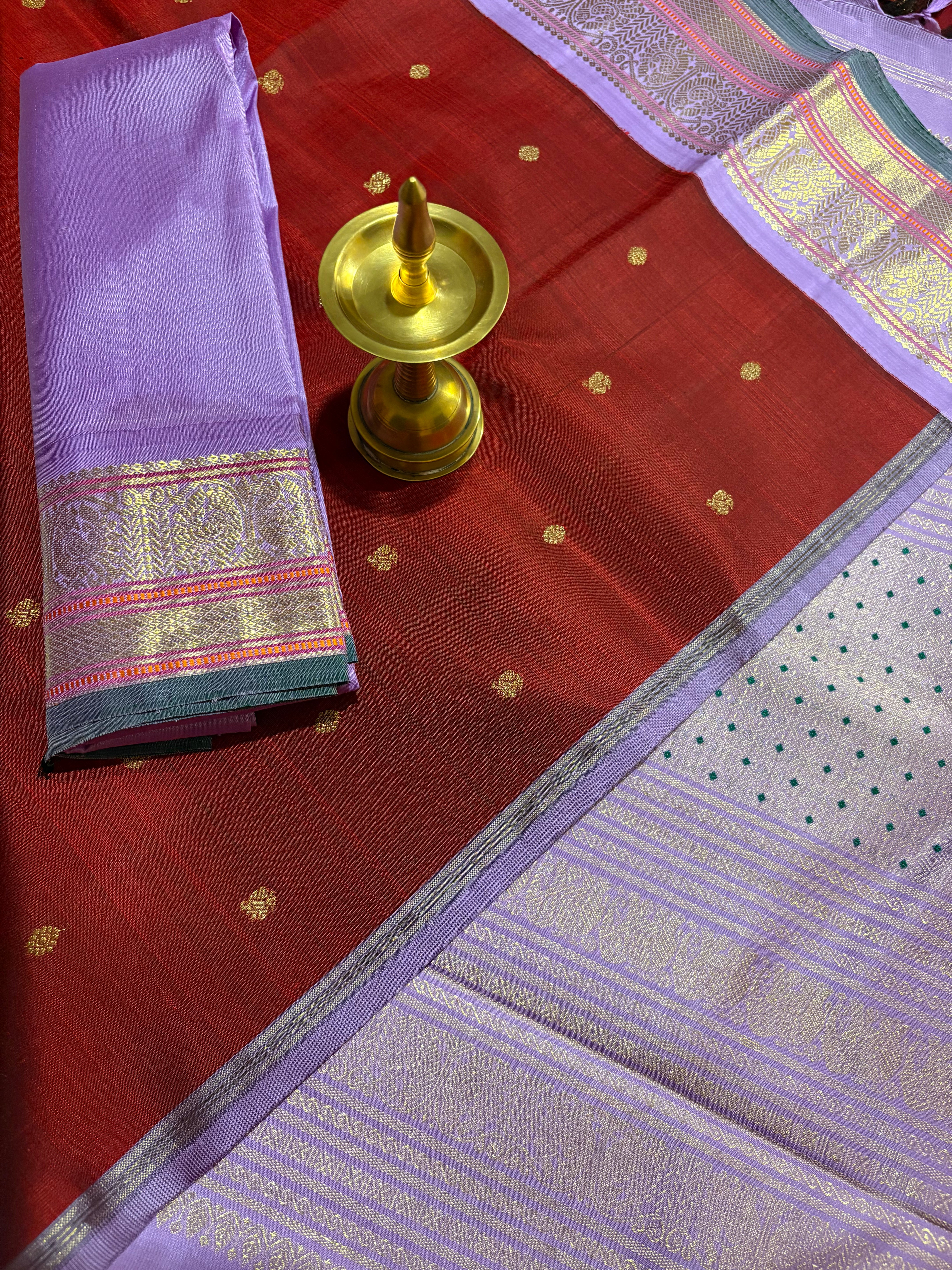 V Paaku Korvai Handloom Kanjivaram Silk Saree with Lavender Border - RK0364