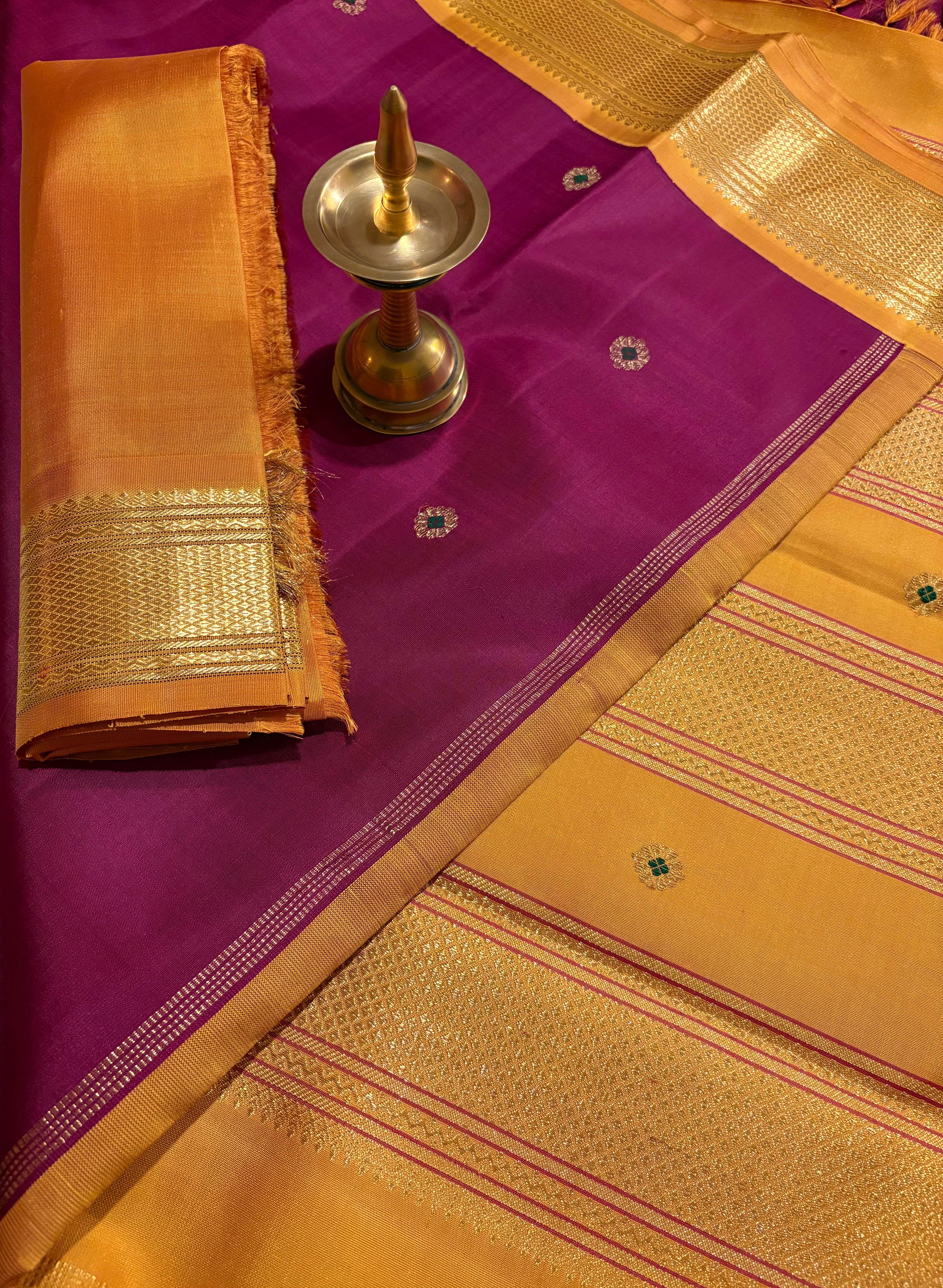 Ennai Arakku Korvai Handloom Kanjivaram Silk Saree with Mustard Border - RK0435