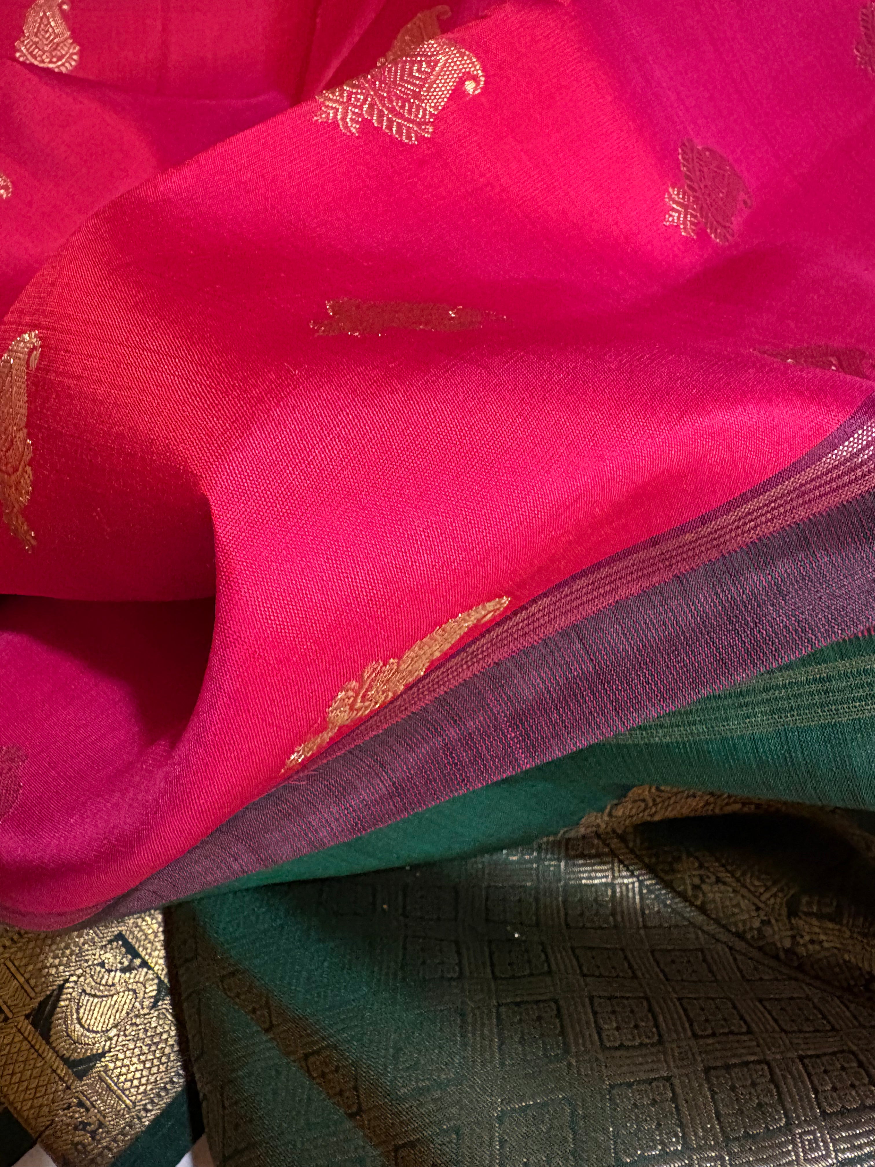 Reddish Pink Korvai Handloom Kanjivaram Silk Saree with dark Green border - RK0194