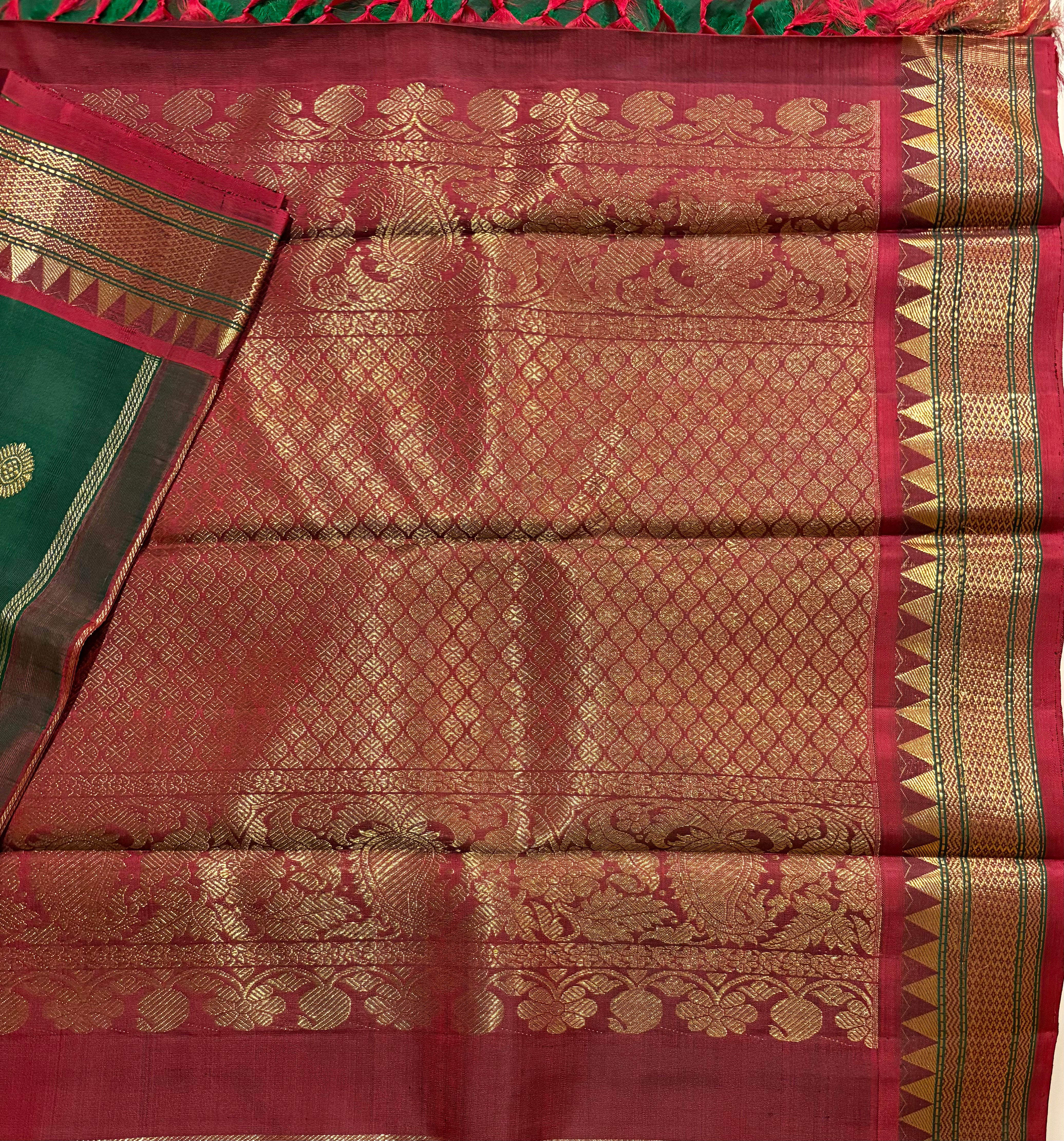 Karum Pachchai Handloom Kanjivaram Silk Saree with Arakku Border - RK0245