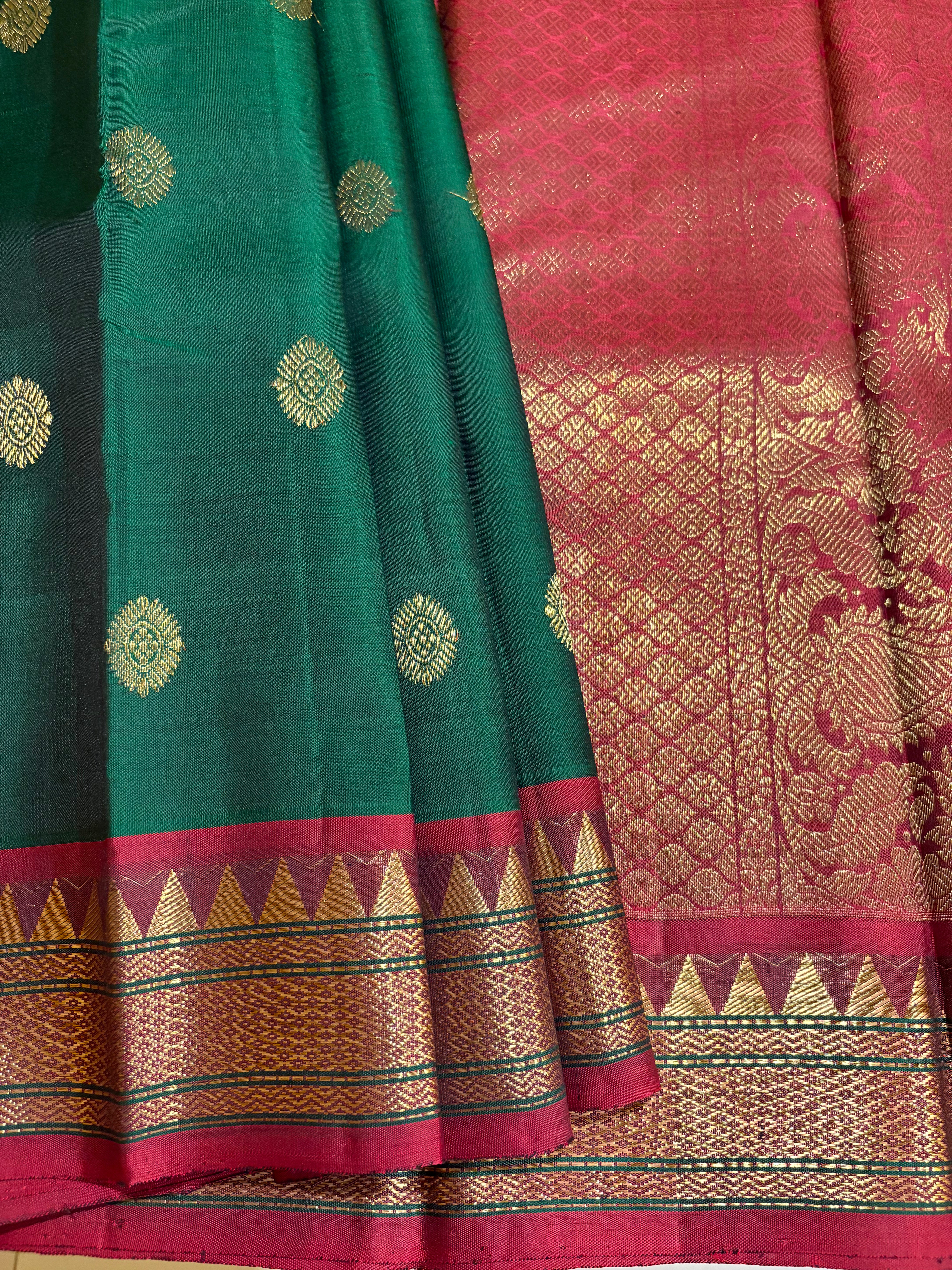 Karum Pachchai Handloom Kanjivaram Silk Saree with Arakku Border - RK0245