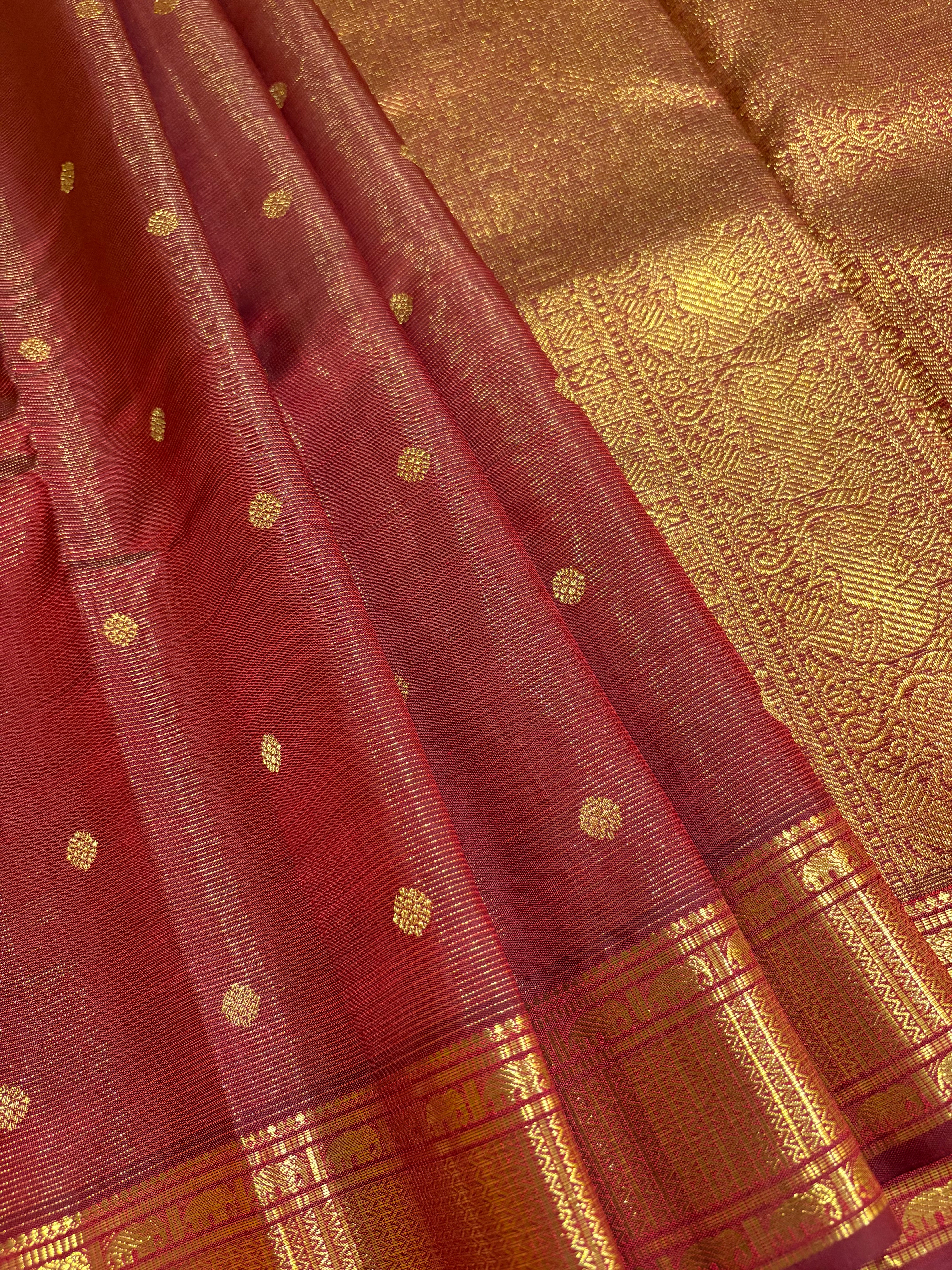 Paaku monotone Vaira Oosi Handloom Kanjivaram Silk Saree - RK0215