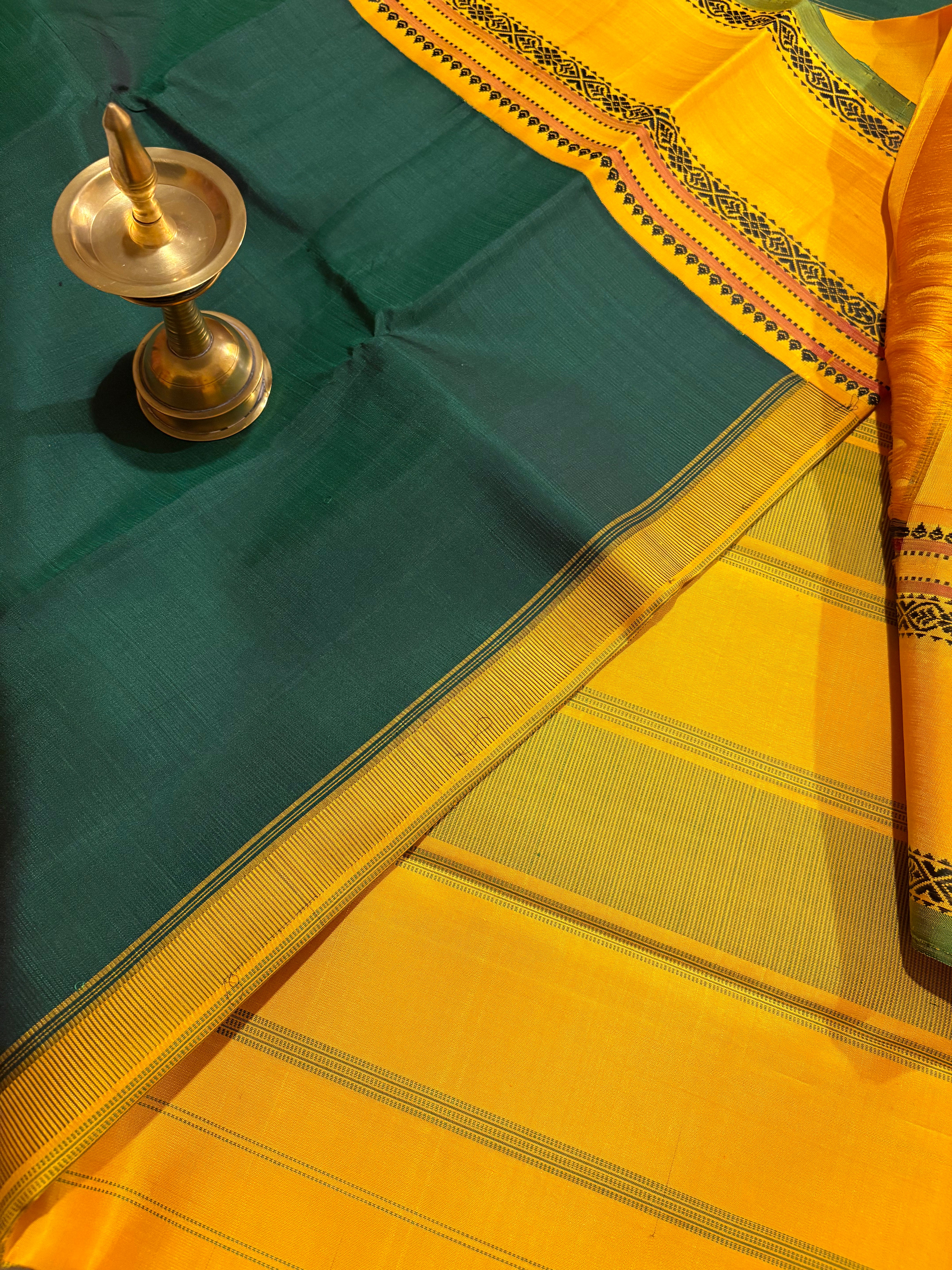 Green Korvai Handloom Kanjivaram thread work Silk Saree with Mustard border - RK083