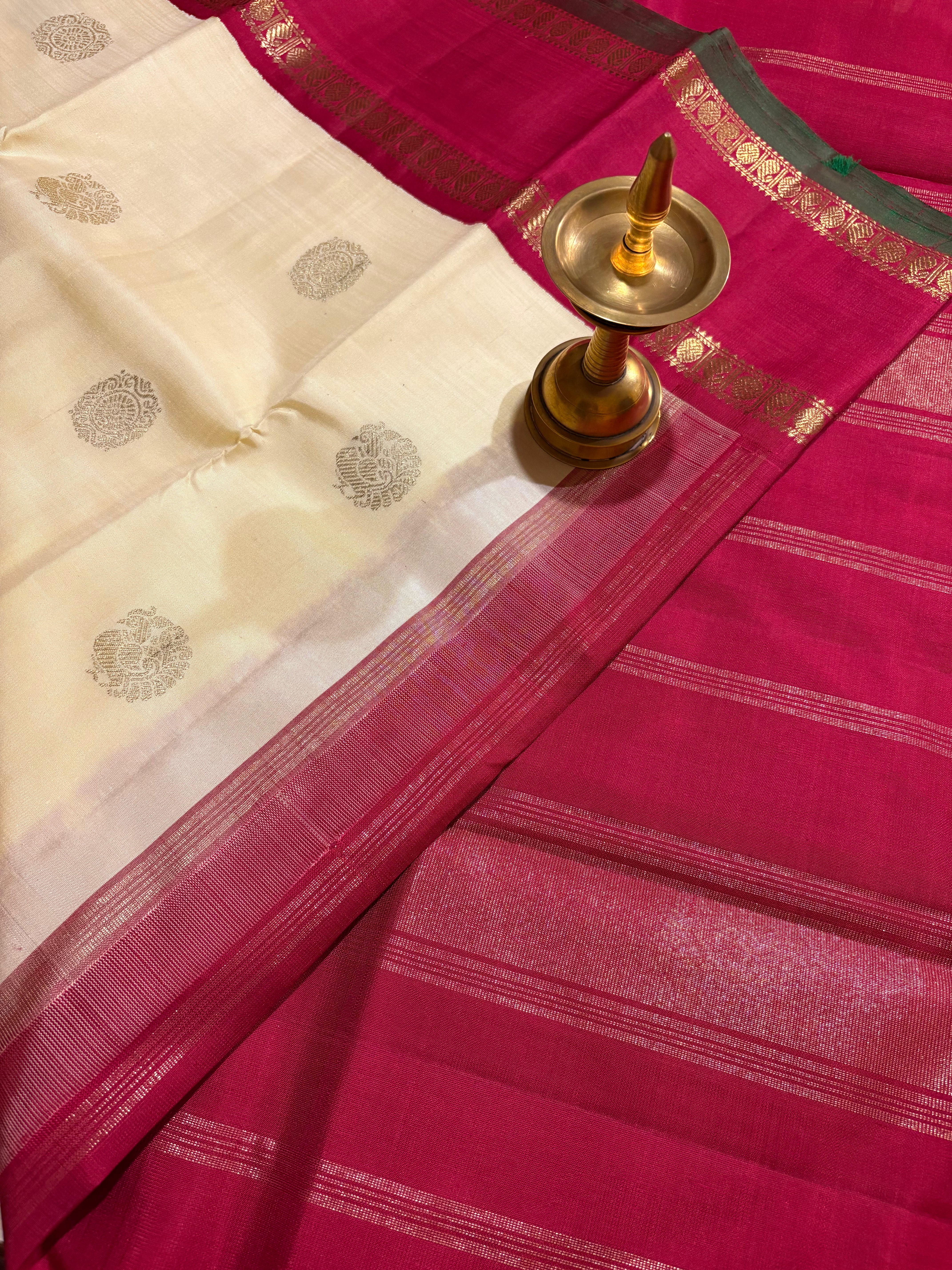 Cream Korvai Handloom Kanjivaram Silk Saree with Arakku border - RK0333