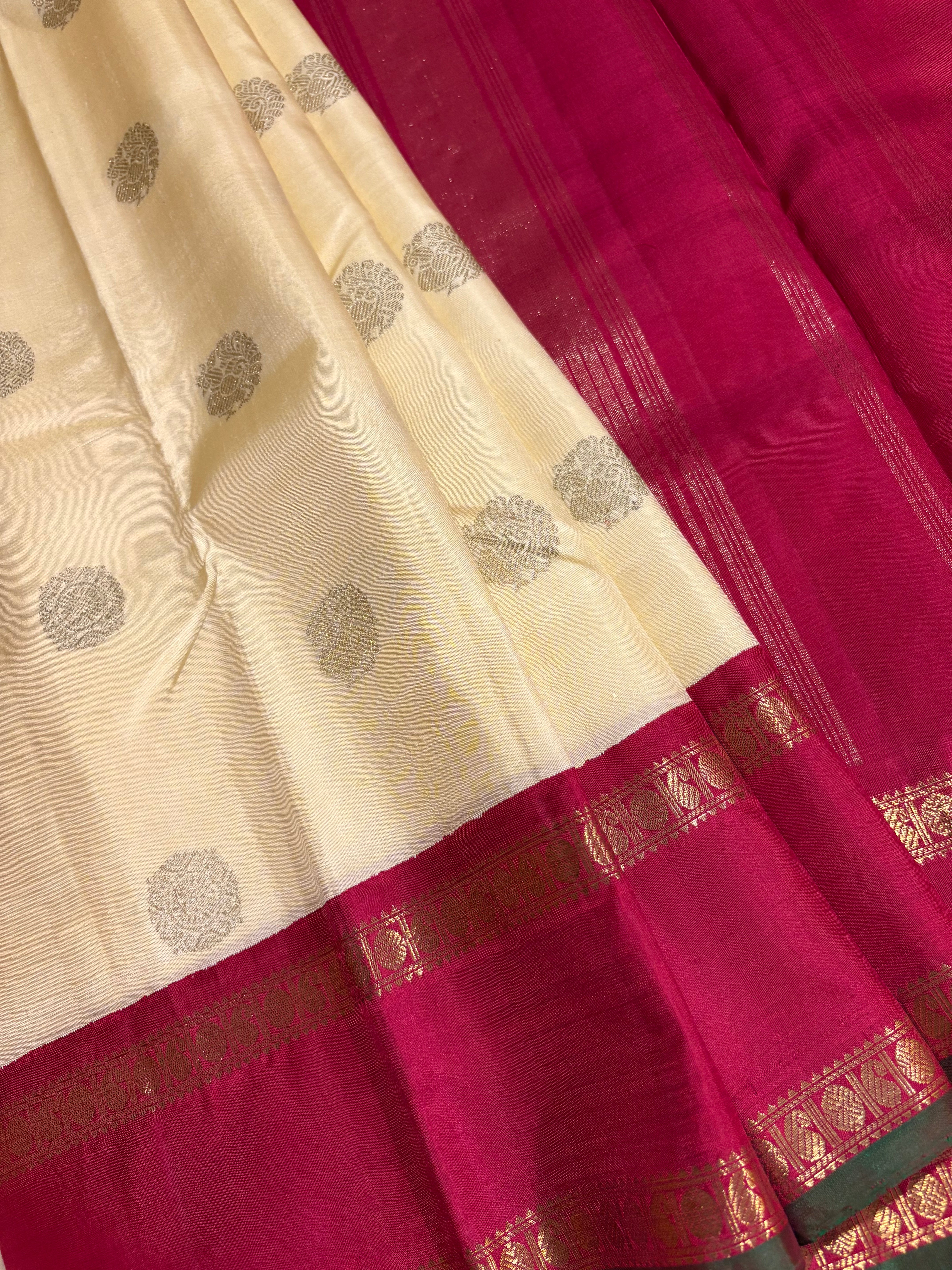 Cream Korvai Handloom Kanjivaram Silk Saree with Arakku border - RK0333