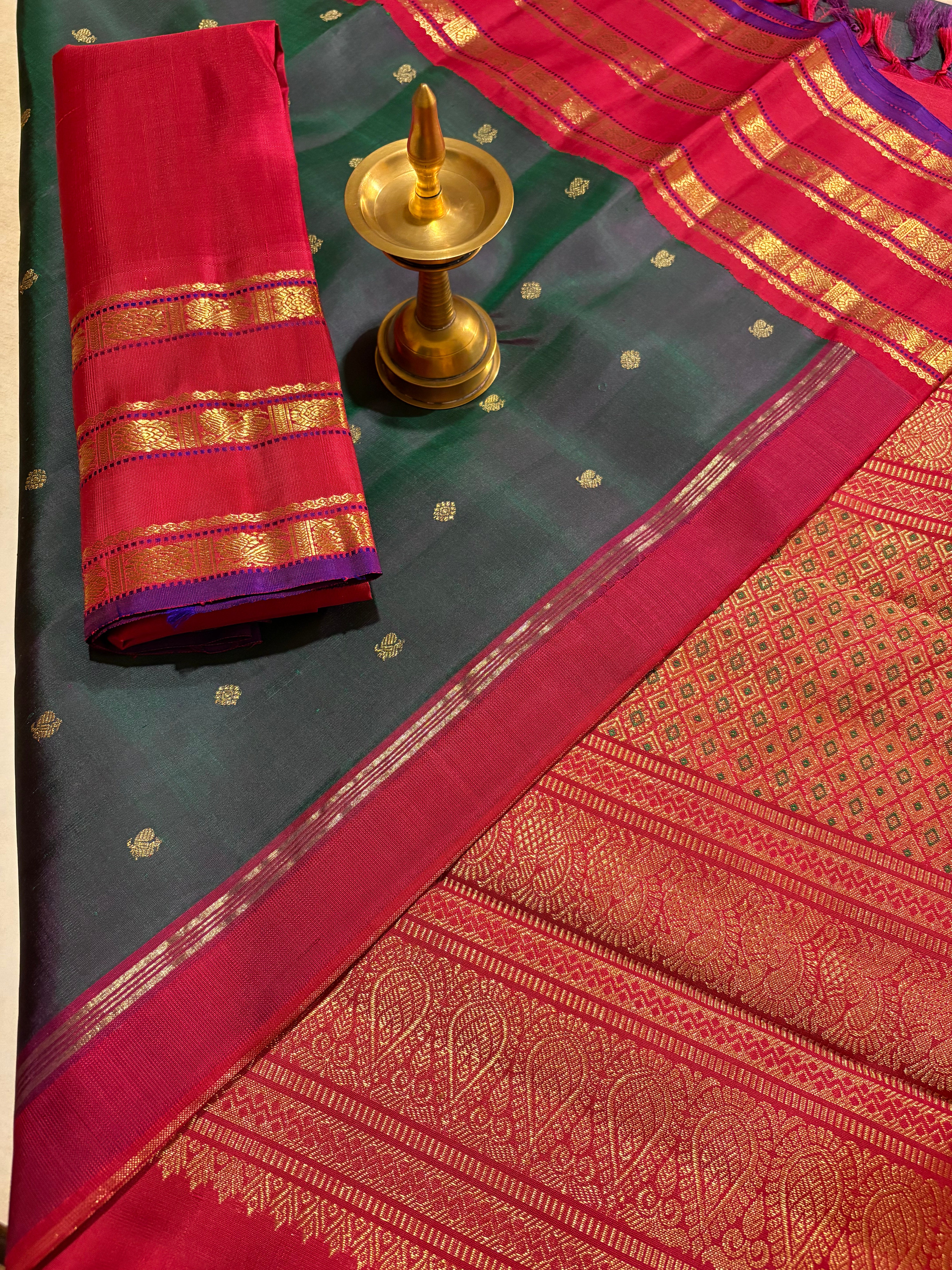 Double shaded Purple by Green Korvai Handloom Kanjivaram Silk Saree with Arakku border - RK0347