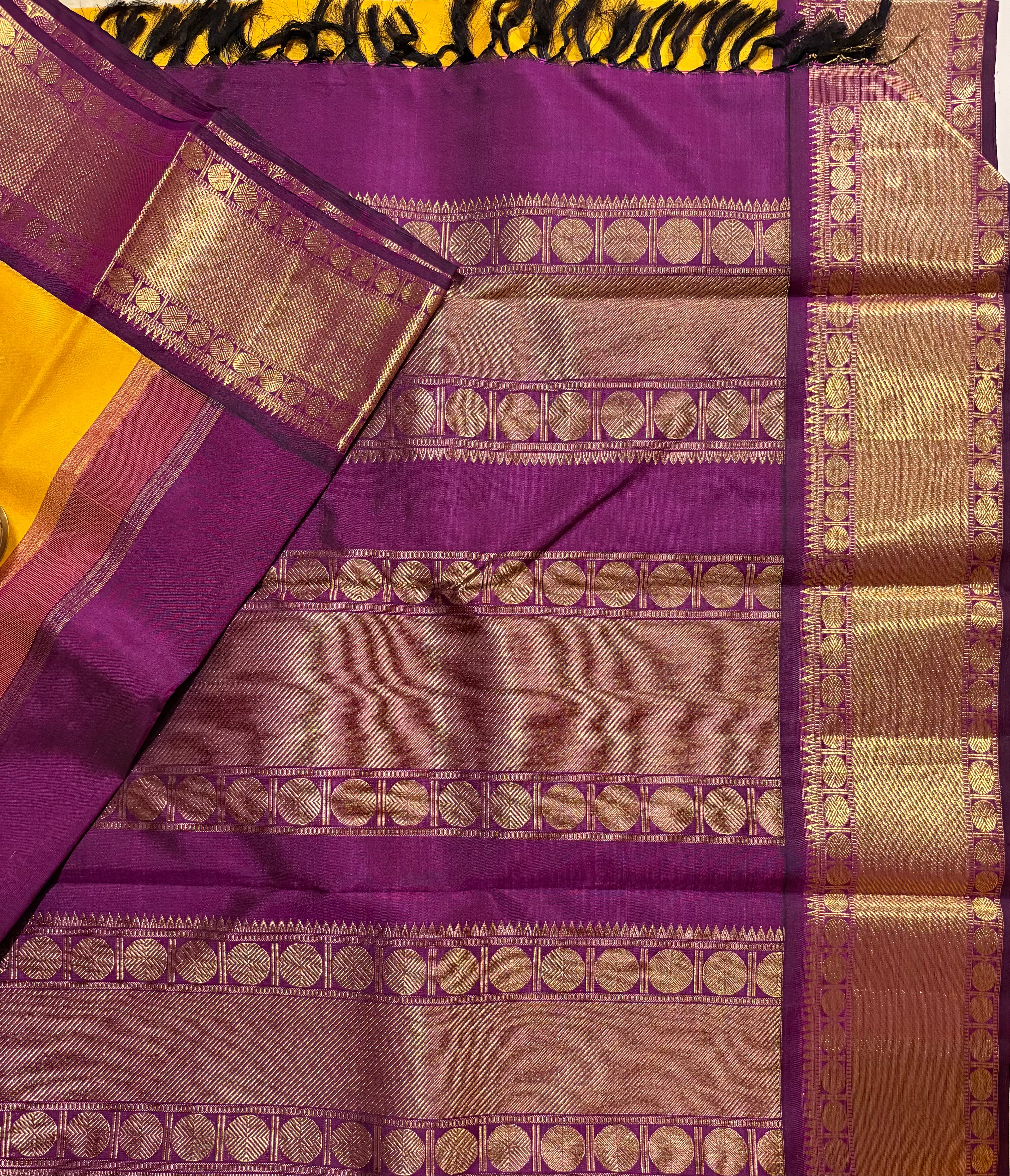 Mustard Korvai Handloom Kanjivaram Silk Saree with Majenta Border - RK0368