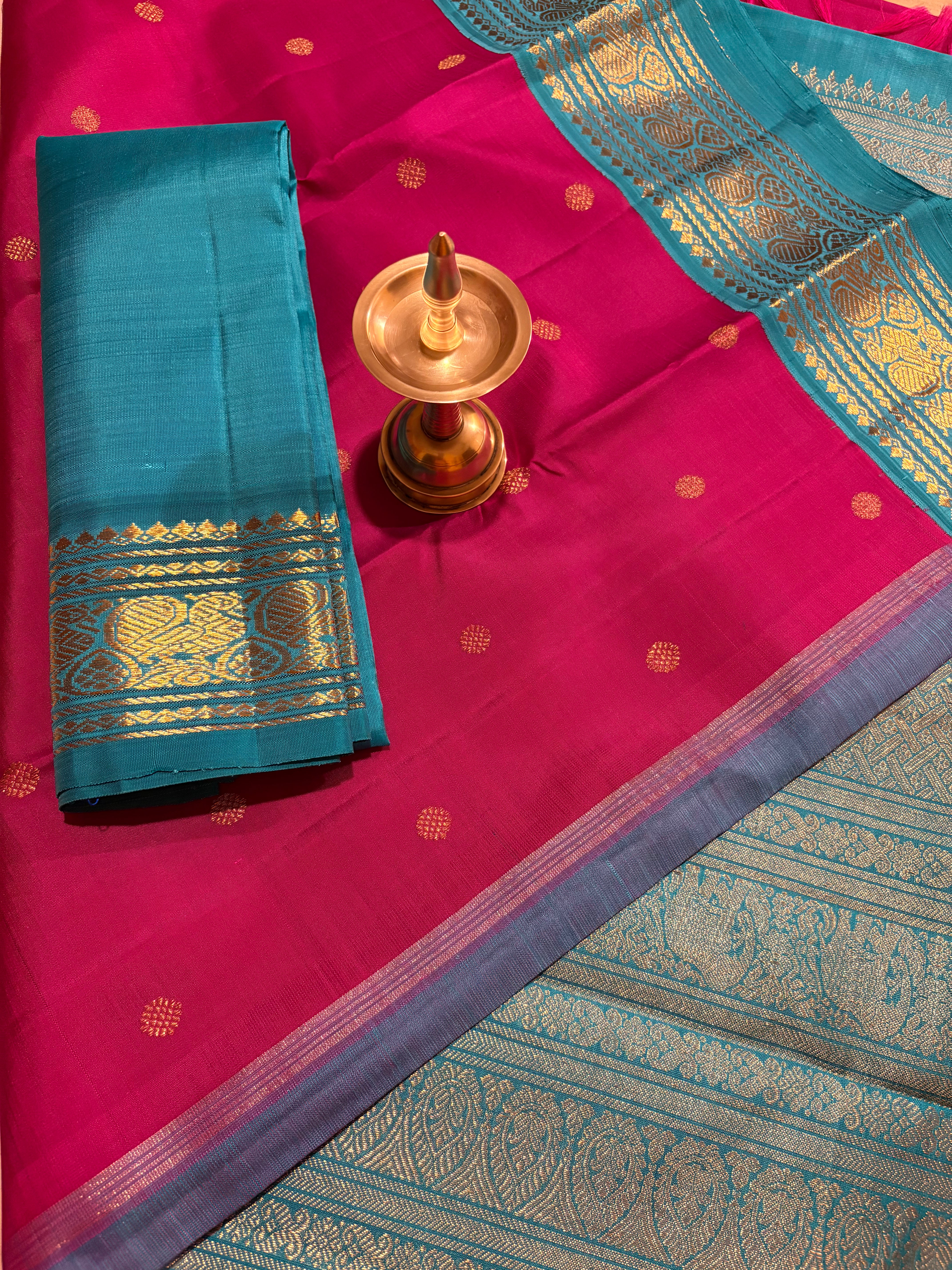 Vadamalli Korvai Handloom Kanjivaram Silk Saree with Turquoise Border - RK0524