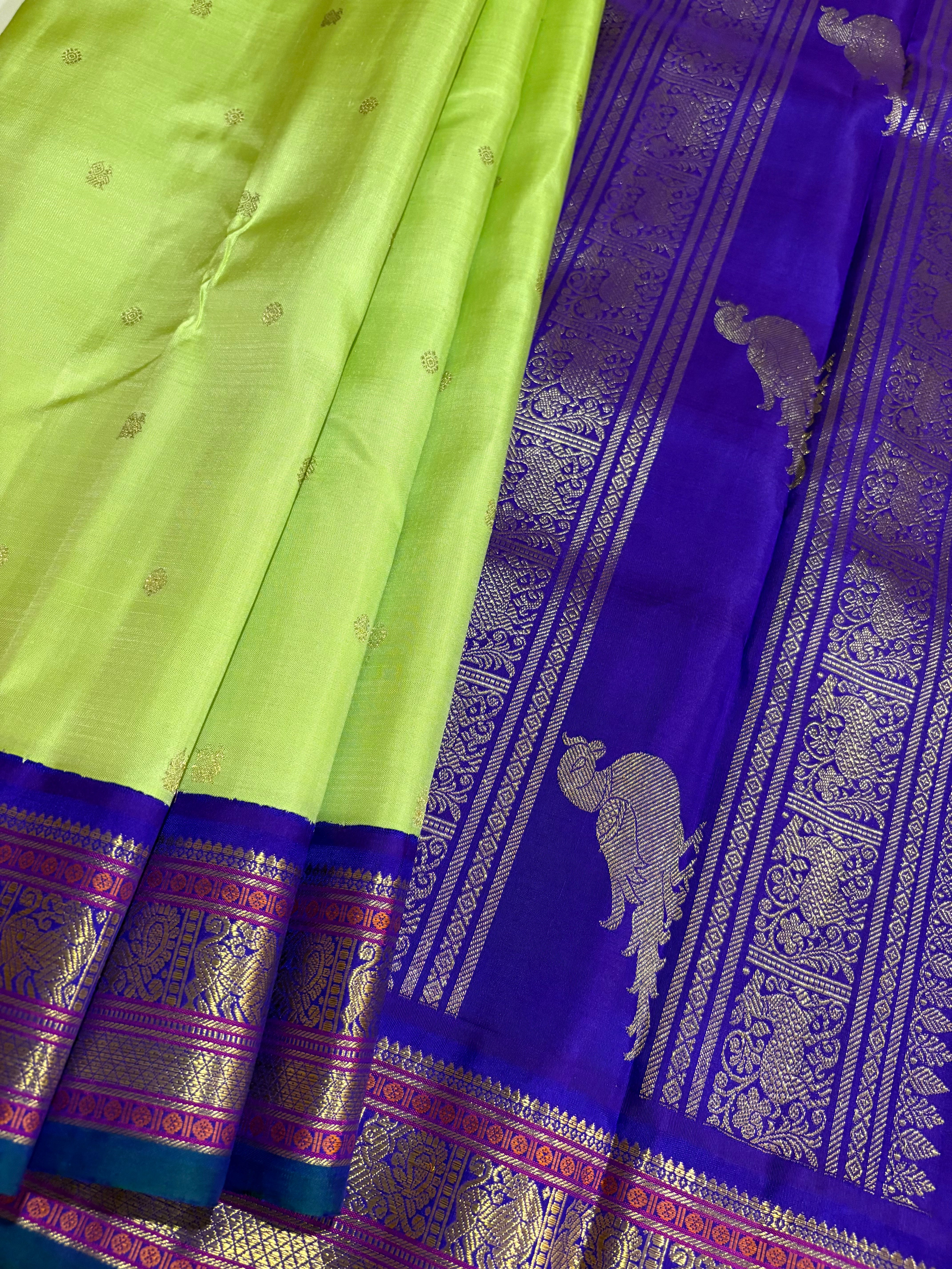 Apple Green Korvai Handloom Kanjivaram Silk Saree with Violet Border - RK0362