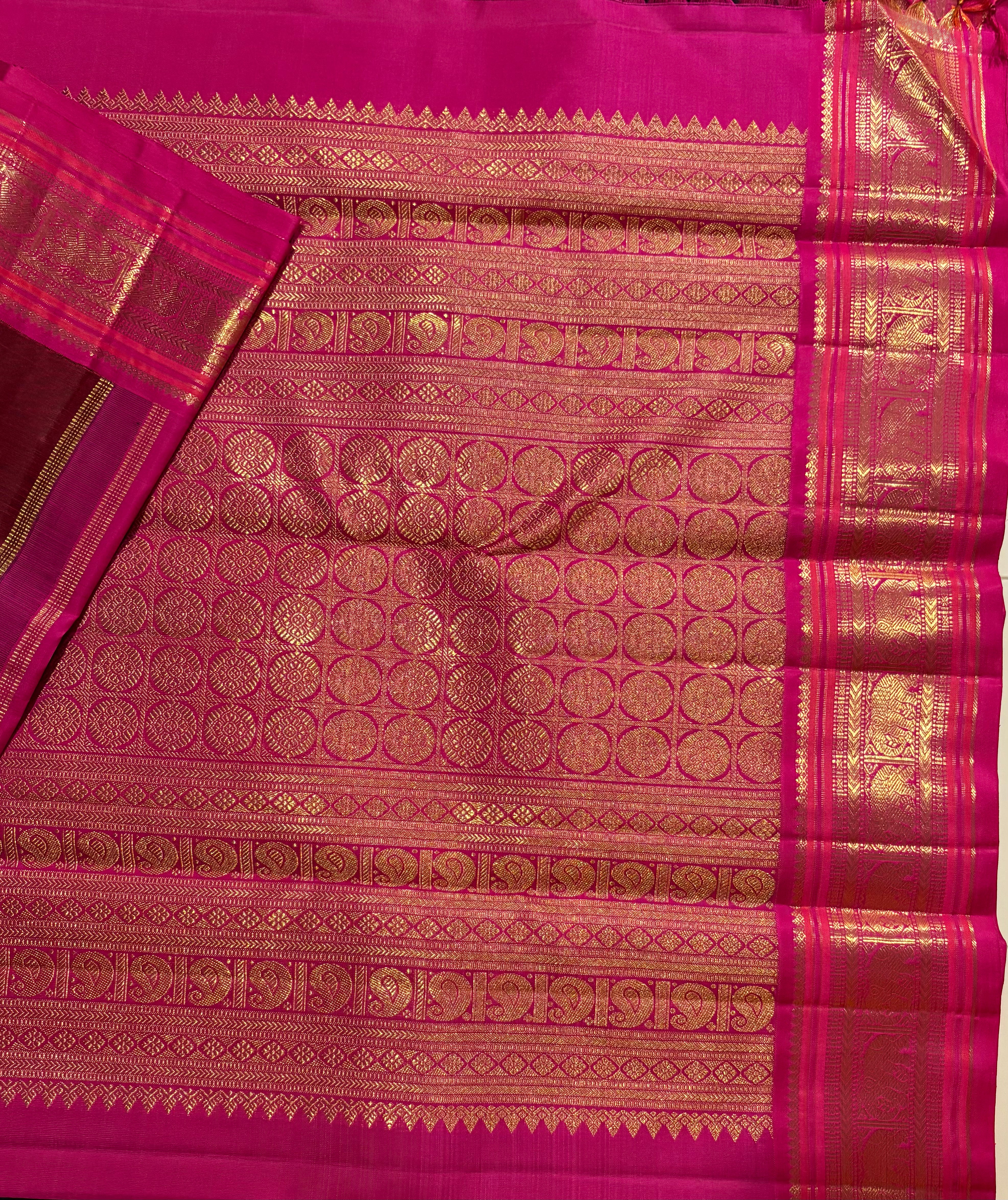 Beetle nut colour Korvai Kanjivaram silk Saree with Fuchsia pink Border - RK0542