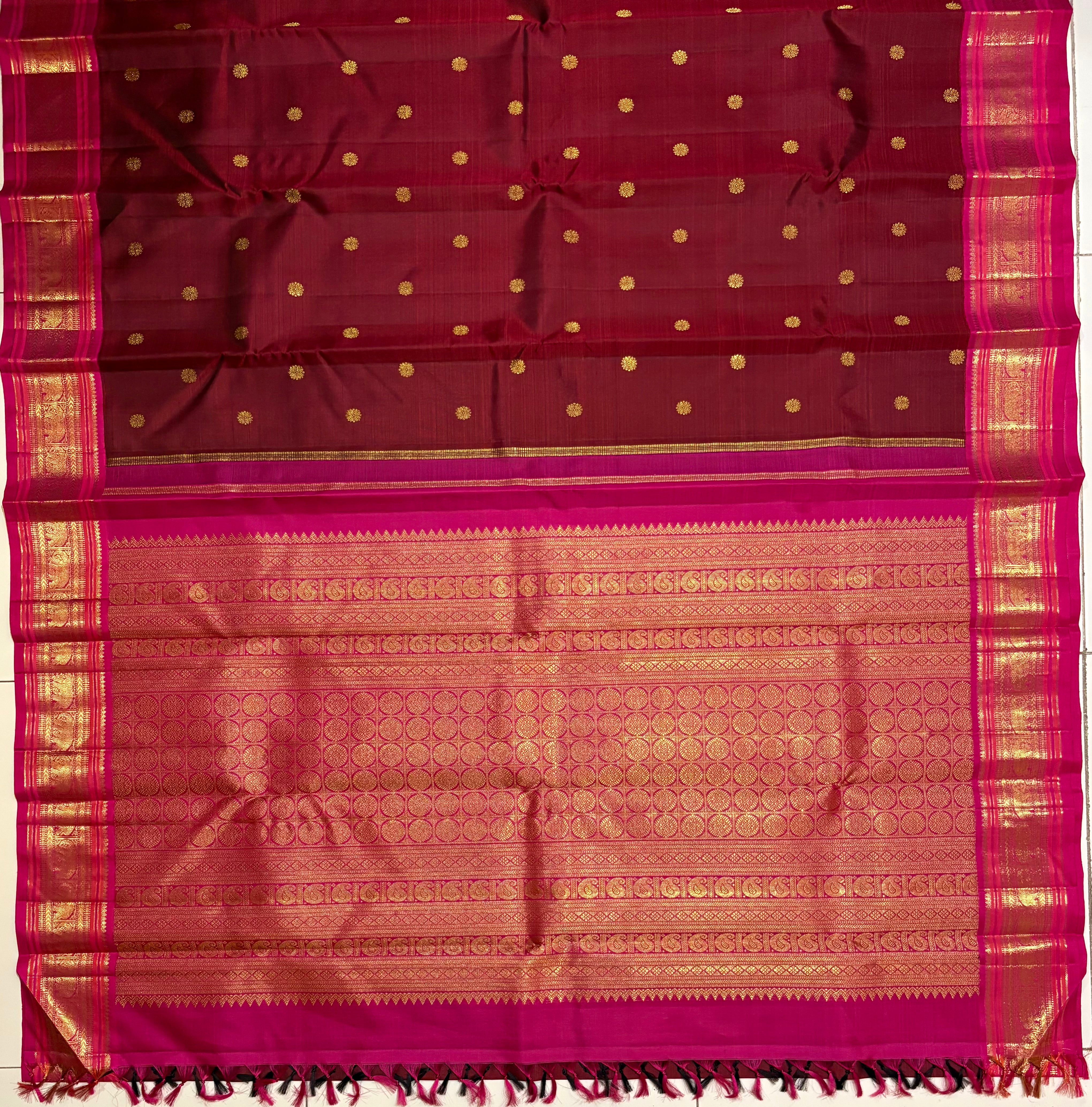 Beetle nut colour Korvai Kanjivaram silk Saree with Fuchsia pink Border - RK0542