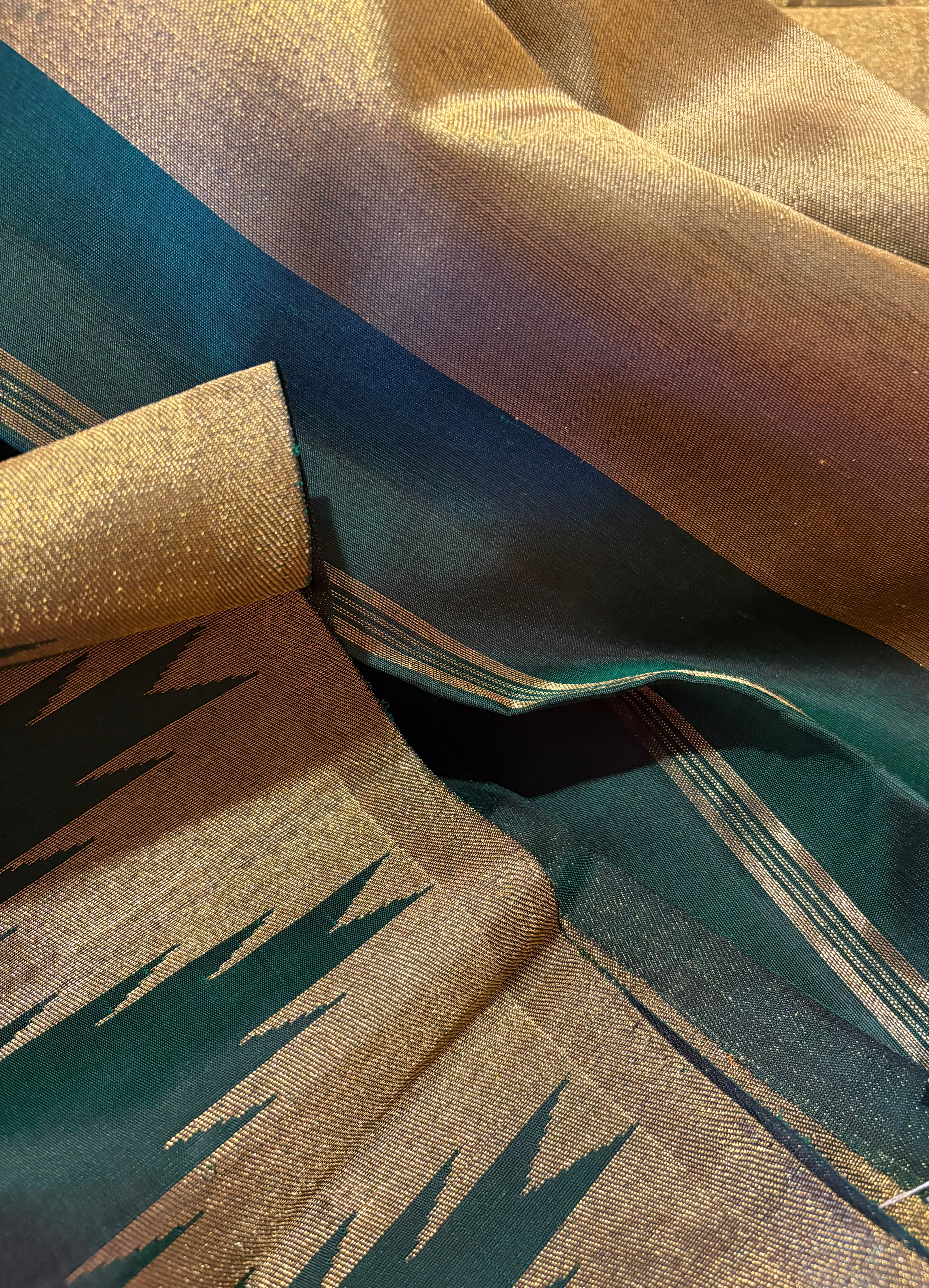 Handloom Green Eight Kol Monotone Kanjivaram Silk  Saree - RK0171