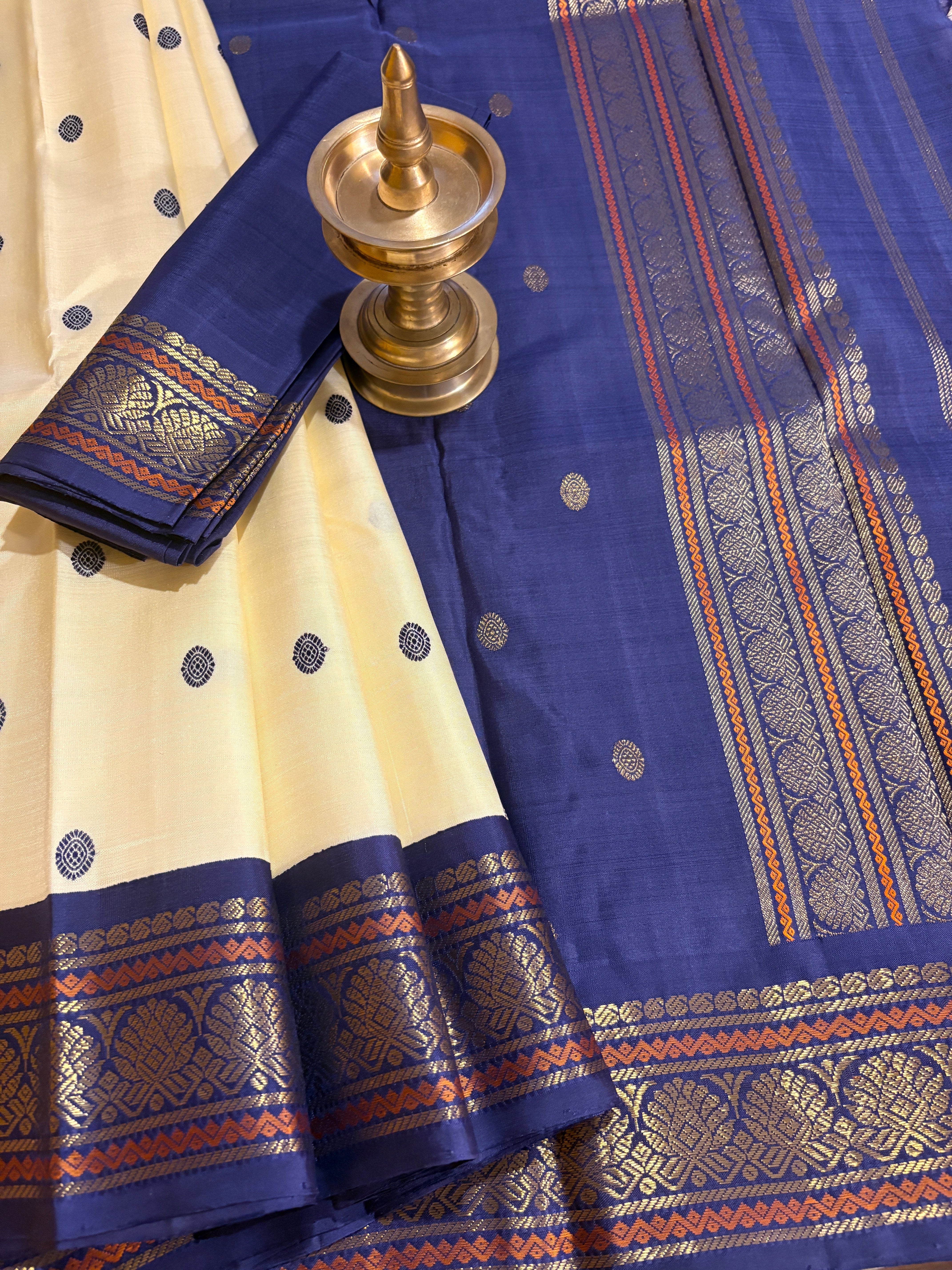 Off White Kanjivaram  Silk Saree with Navy Blue Border - RK057