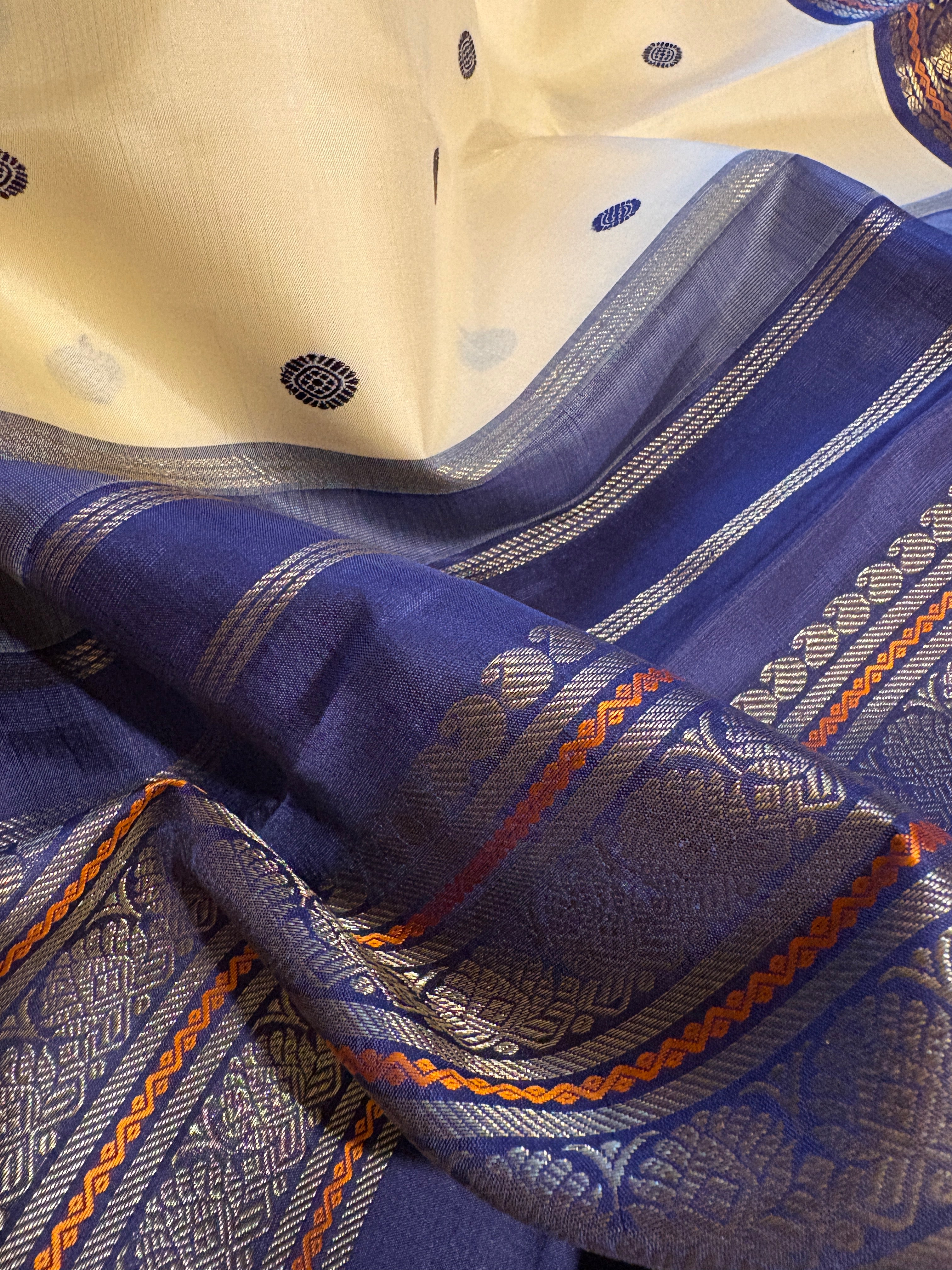 Off White Kanjivaram  Silk Saree with Navy Blue Border - RK057