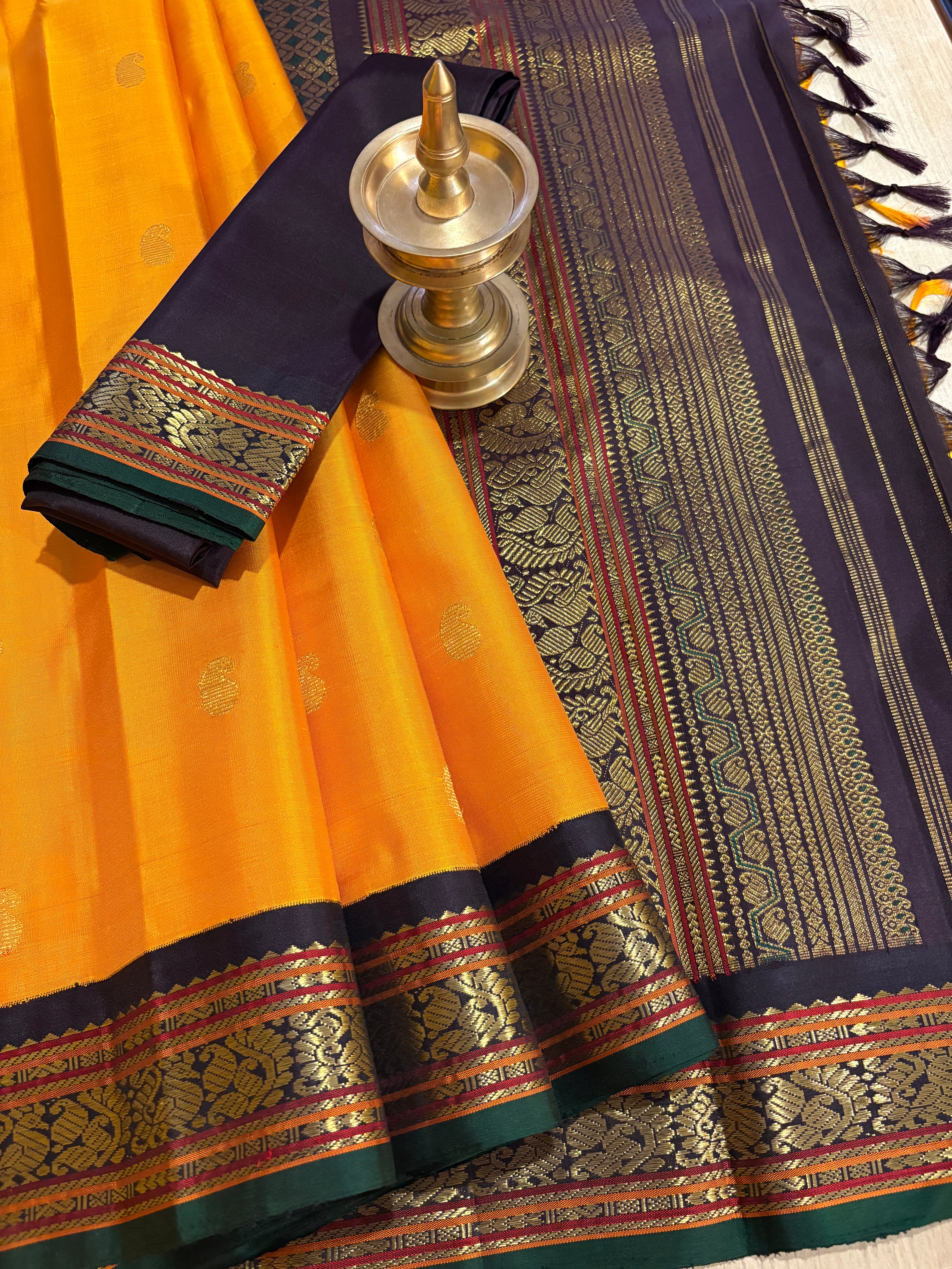 Golden Turmeric Mustard Korvai Kanjivaram Silk Saree with kanchàna border - RK0747