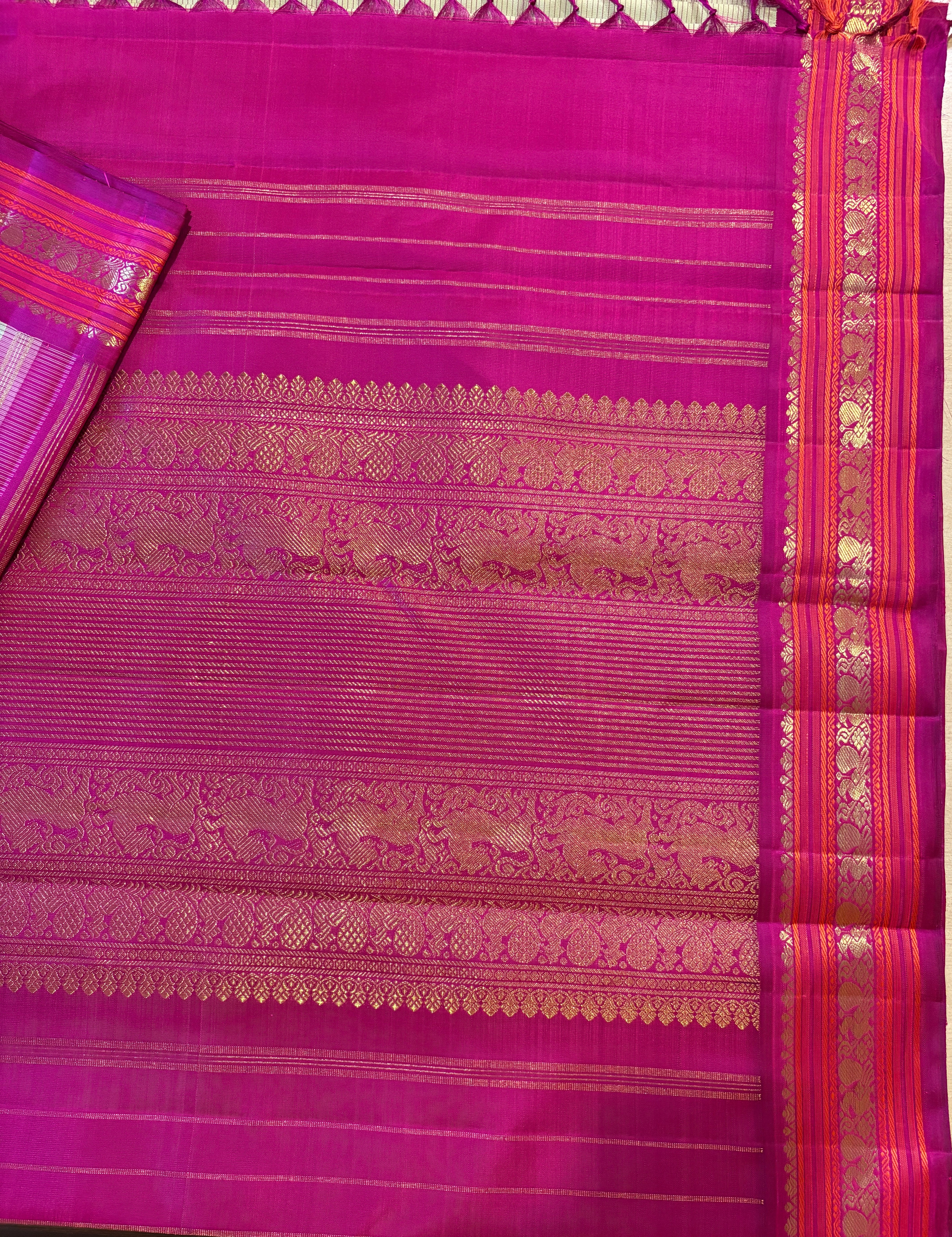 Light Elaichi Pattu Oosi Korvai Silk Kanjivaram silk Saree - RK0748