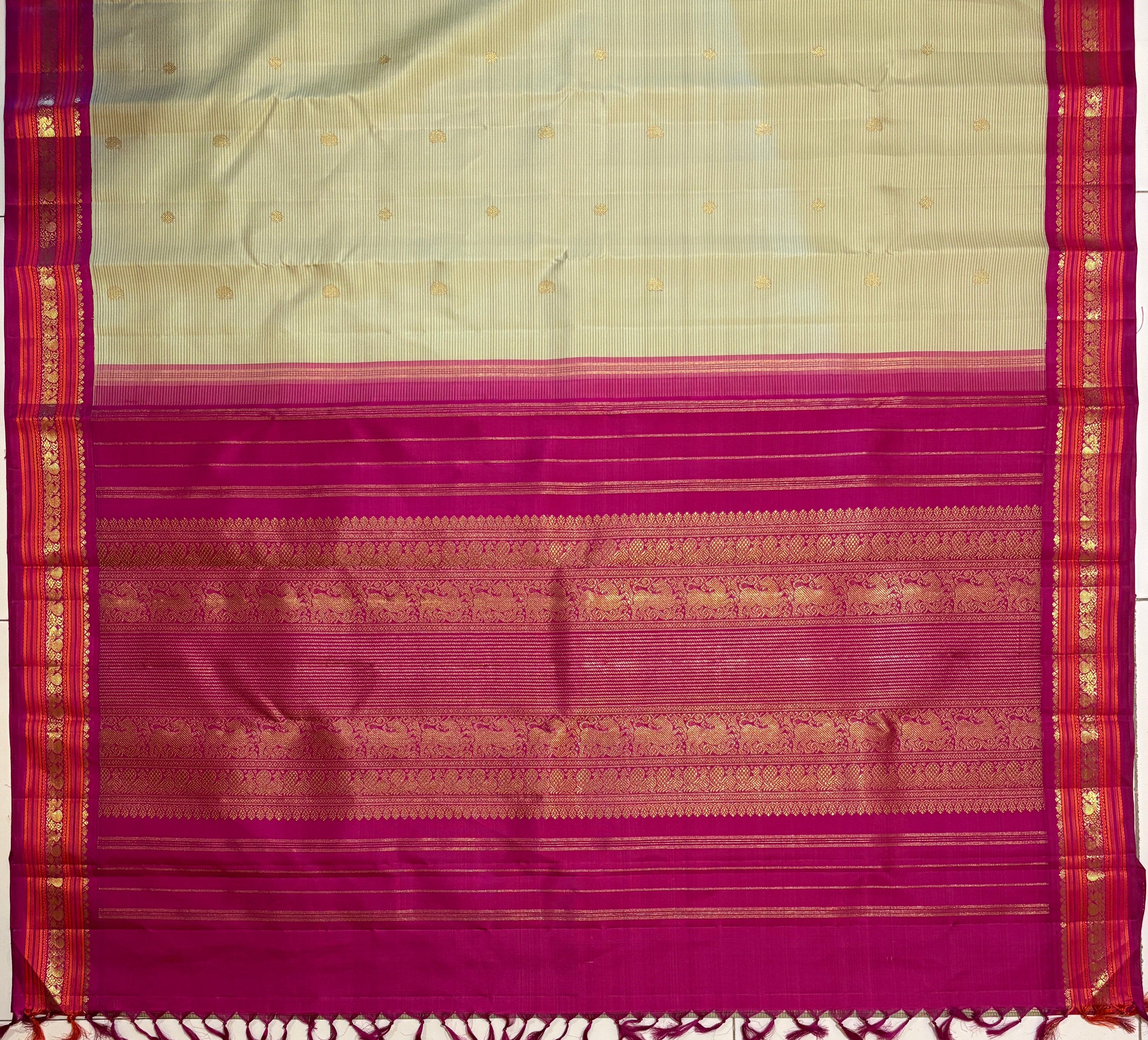Light Elaichi Pattu Oosi Korvai Silk Kanjivaram silk Saree - RK0748