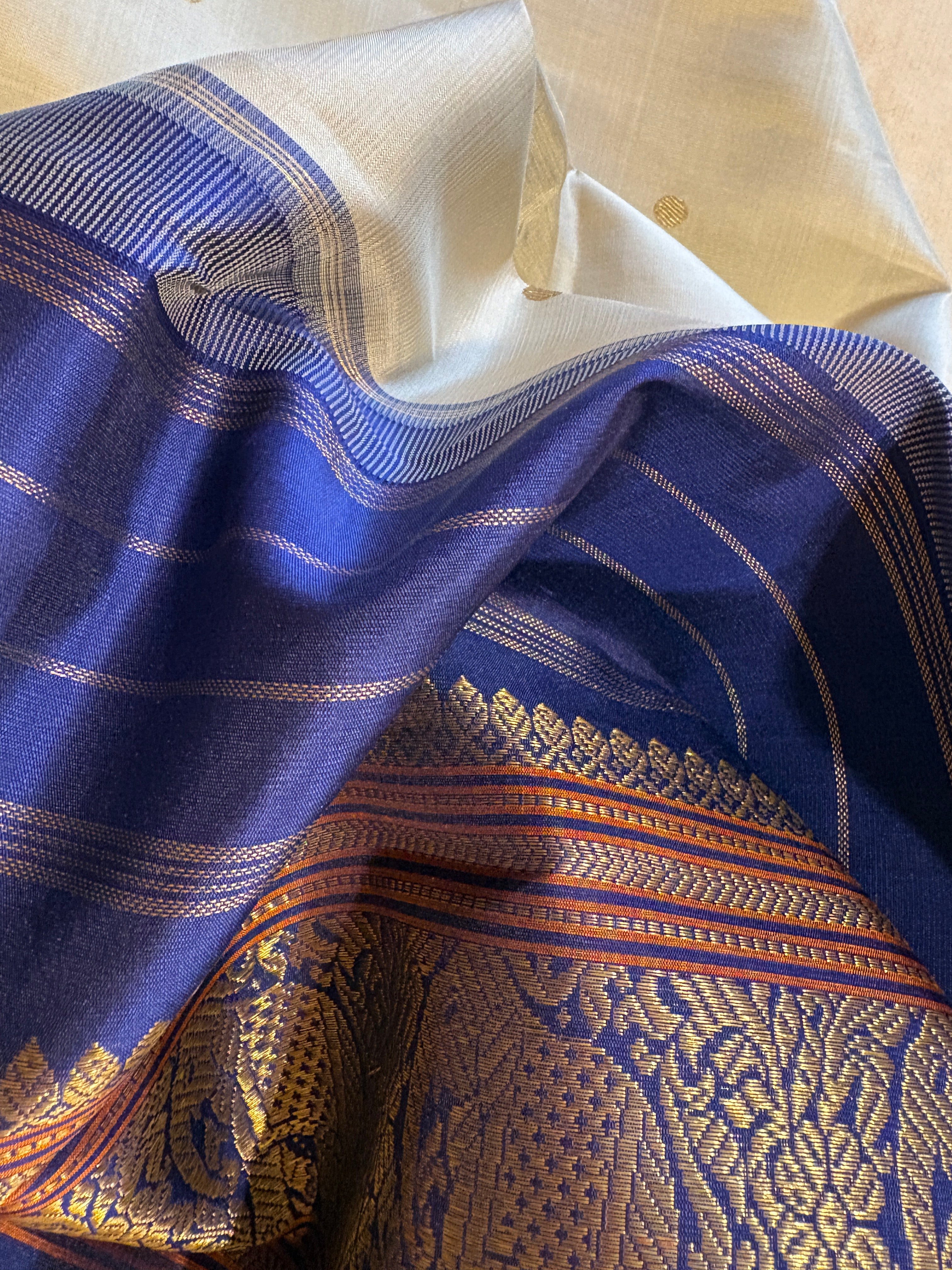 Creamy Elaichi Green Korvai Kanjivaram Silk Saree with Navy blue Border - RK0749