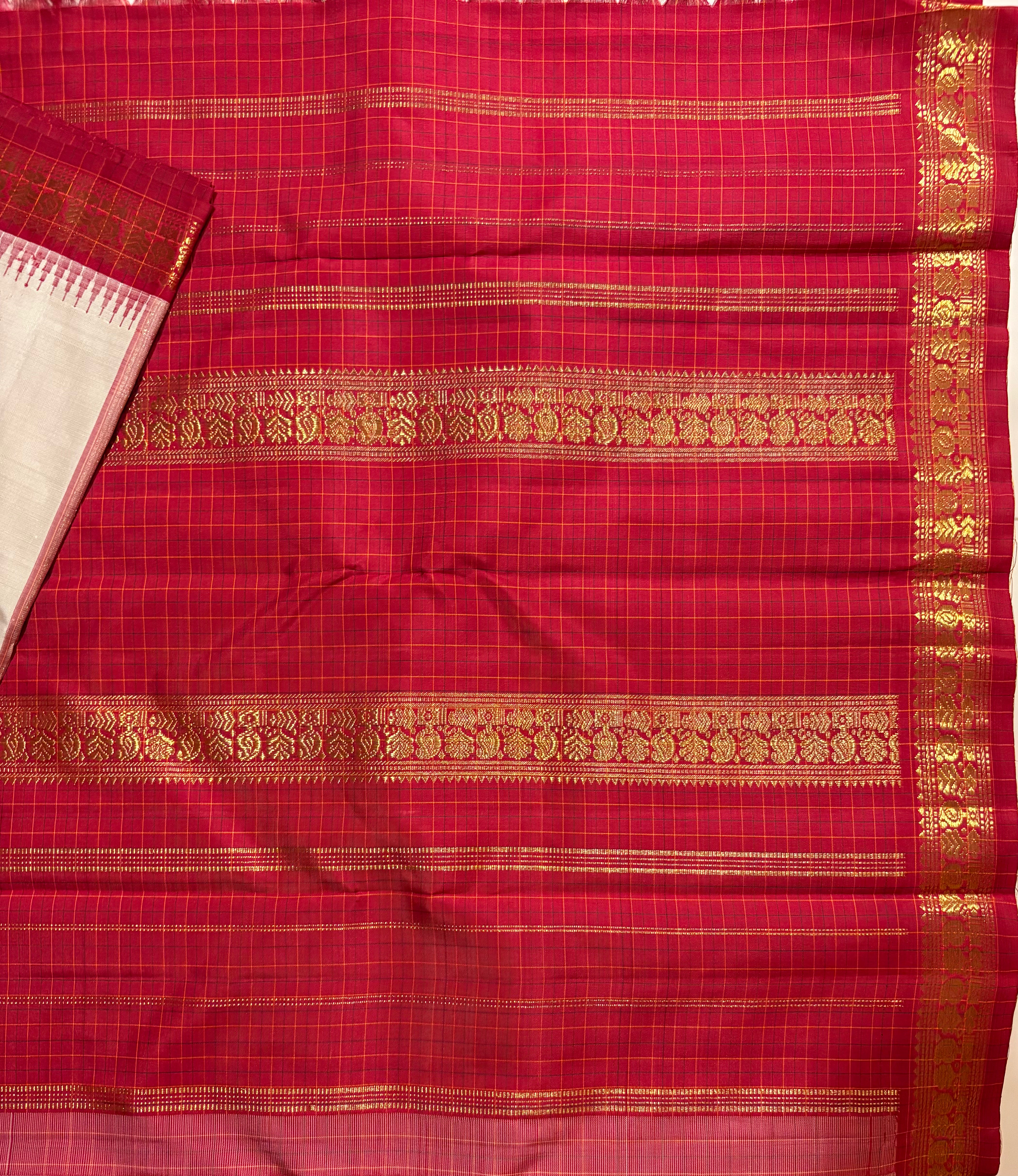 Cream Small Border Korvai Kanjivaram Handloom Silk Saree with Arakku border - RK0399