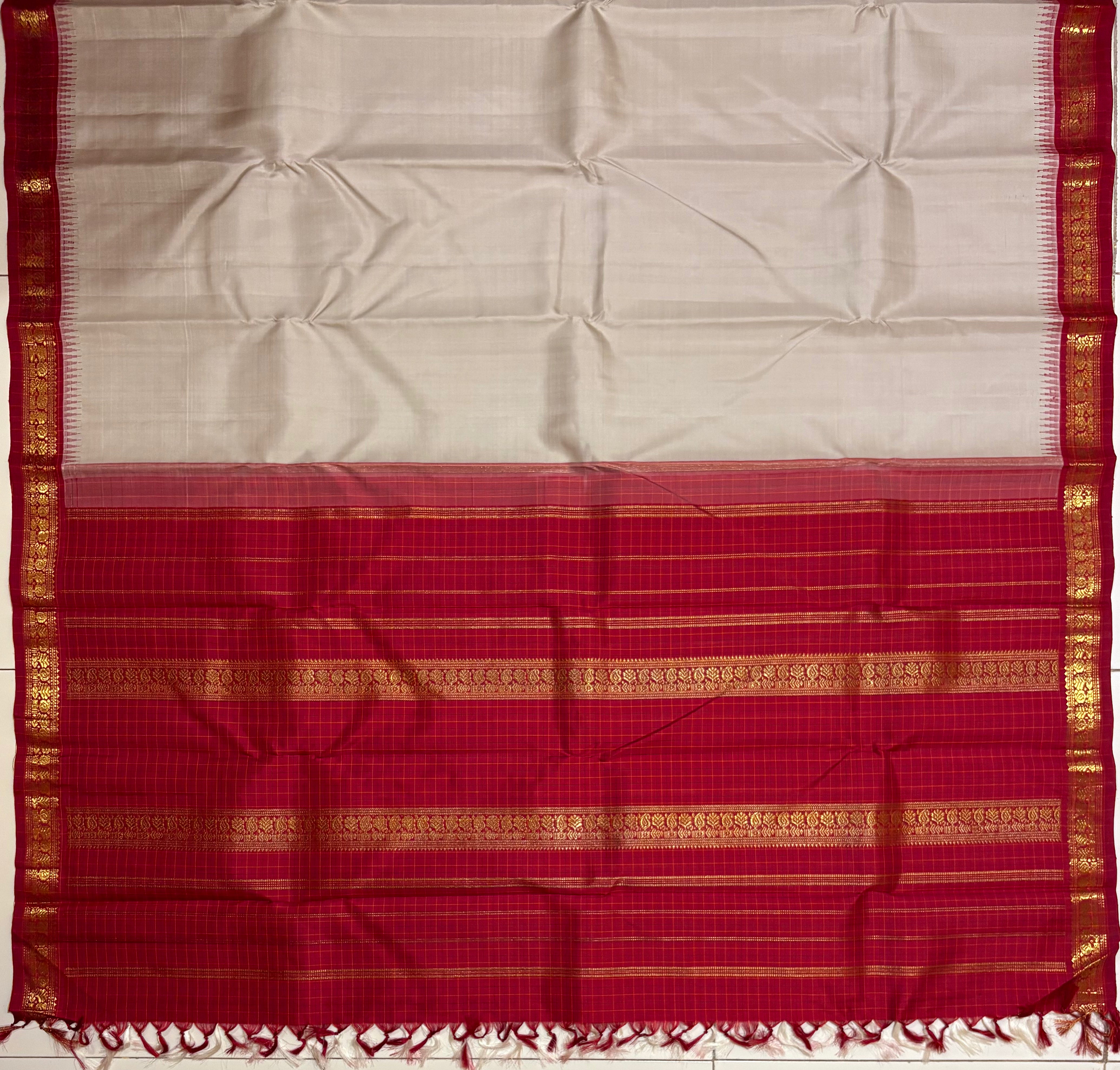 Cream Small Border Korvai Kanjivaram Handloom Silk Saree with Arakku border - RK0399