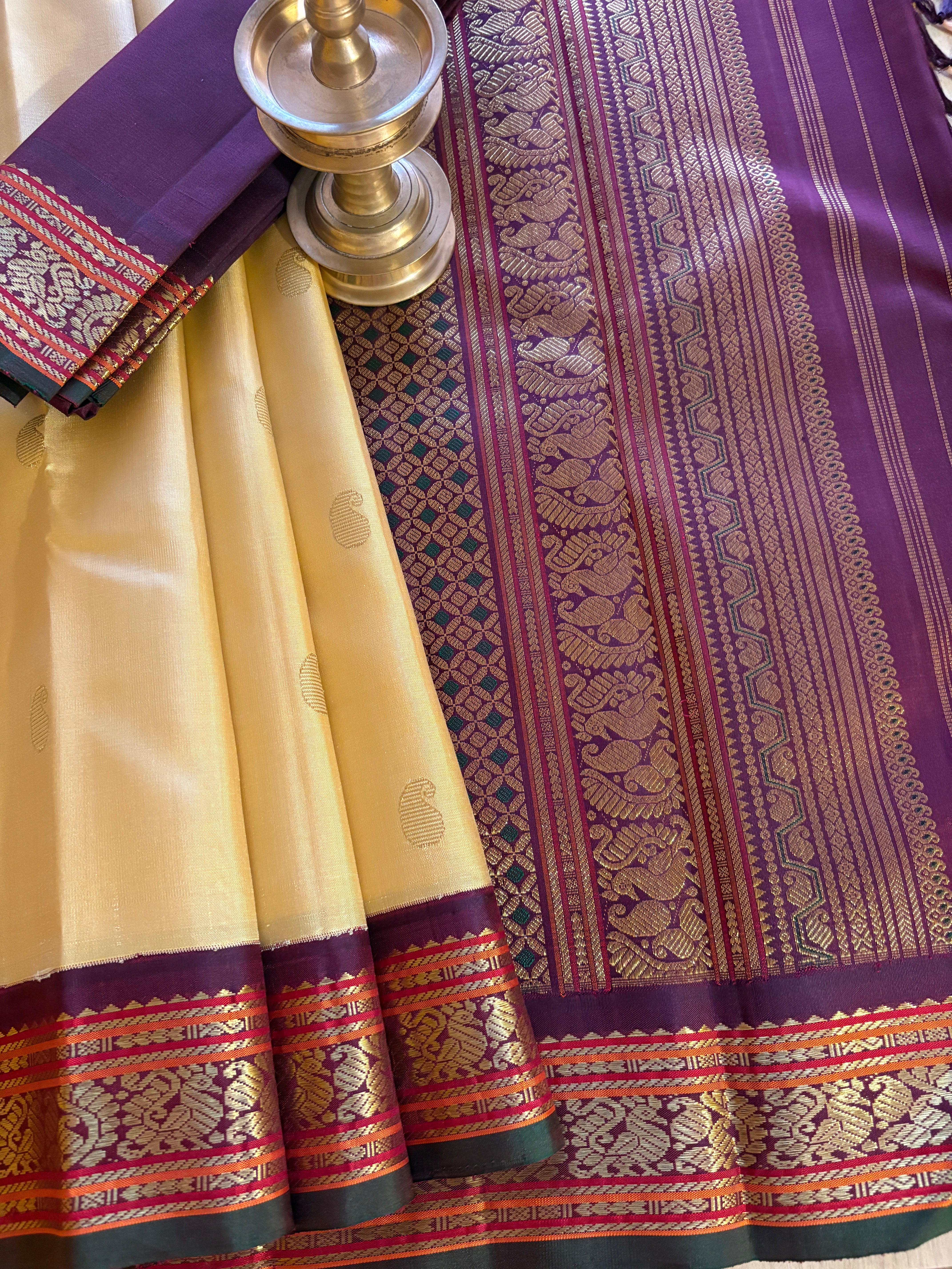 beautiful Sandal Korvai Kanjivaram Silk Saree with Kunguma Arakku Saree code - RK0753