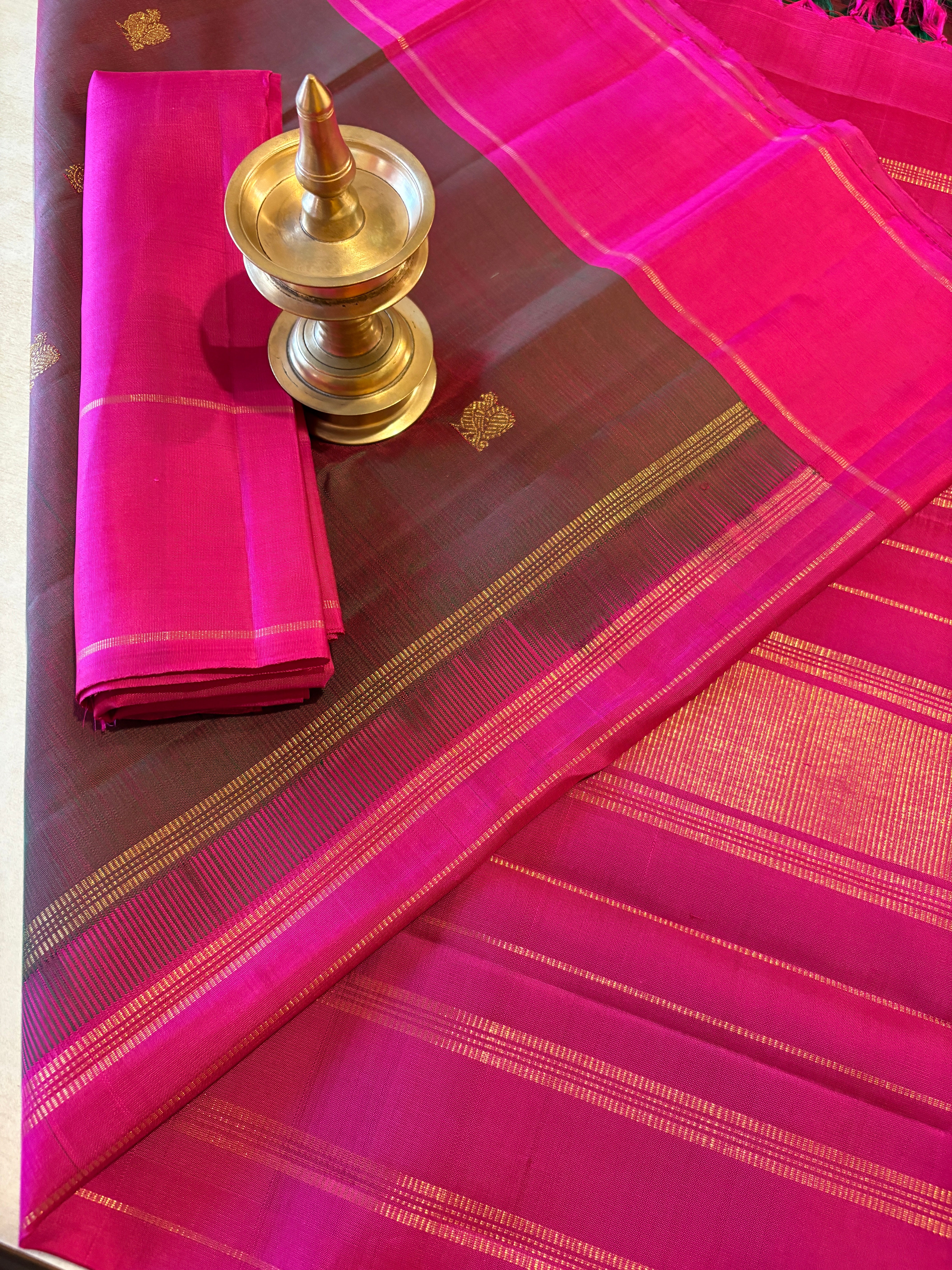 Double shaded Greenish Rani pink Kanjivaram Silk Saree with Rani pink border - RK0756