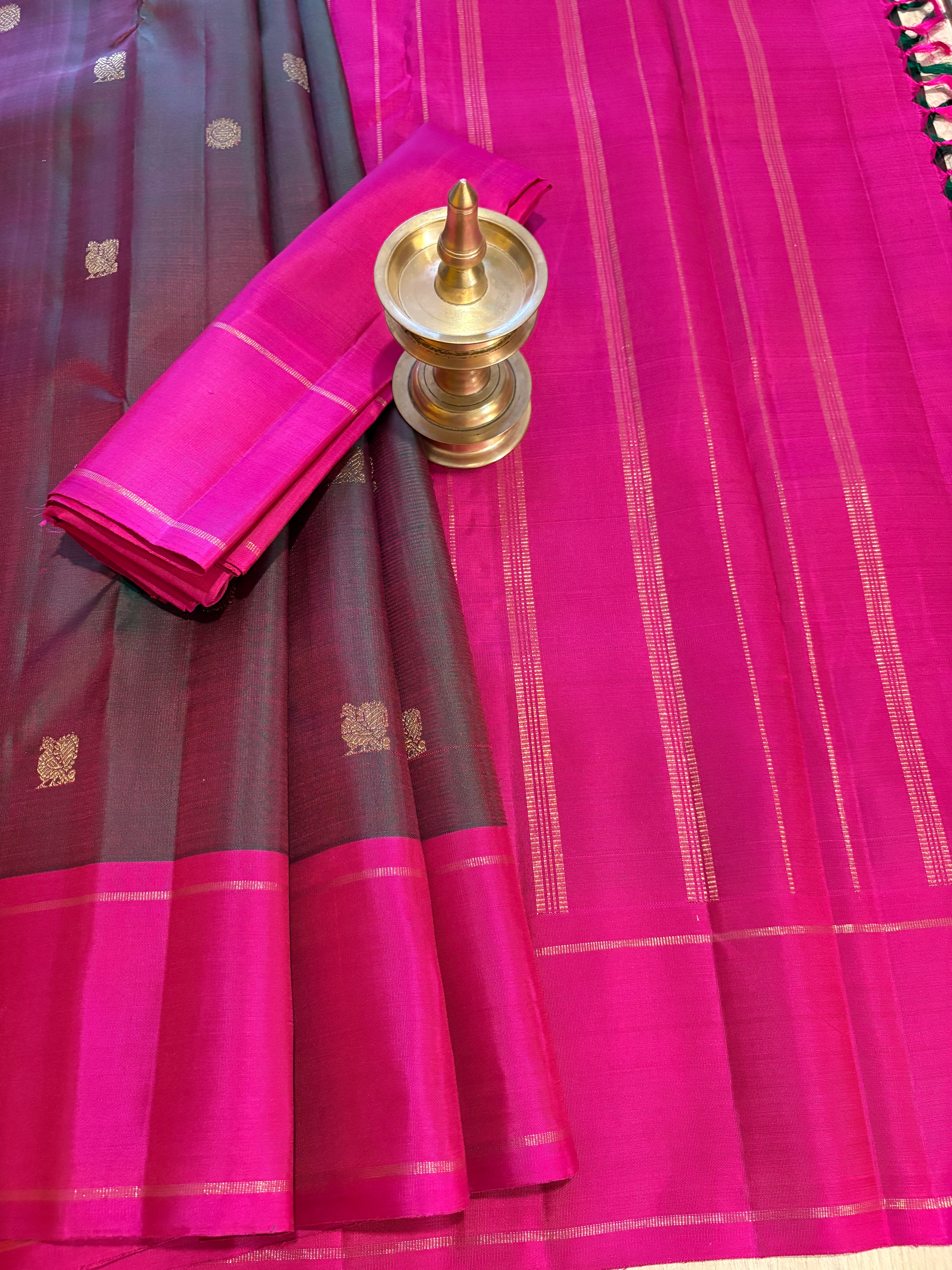 Double shaded Greenish Rani pink Kanjivaram Silk Saree with Rani pink border - RK0756