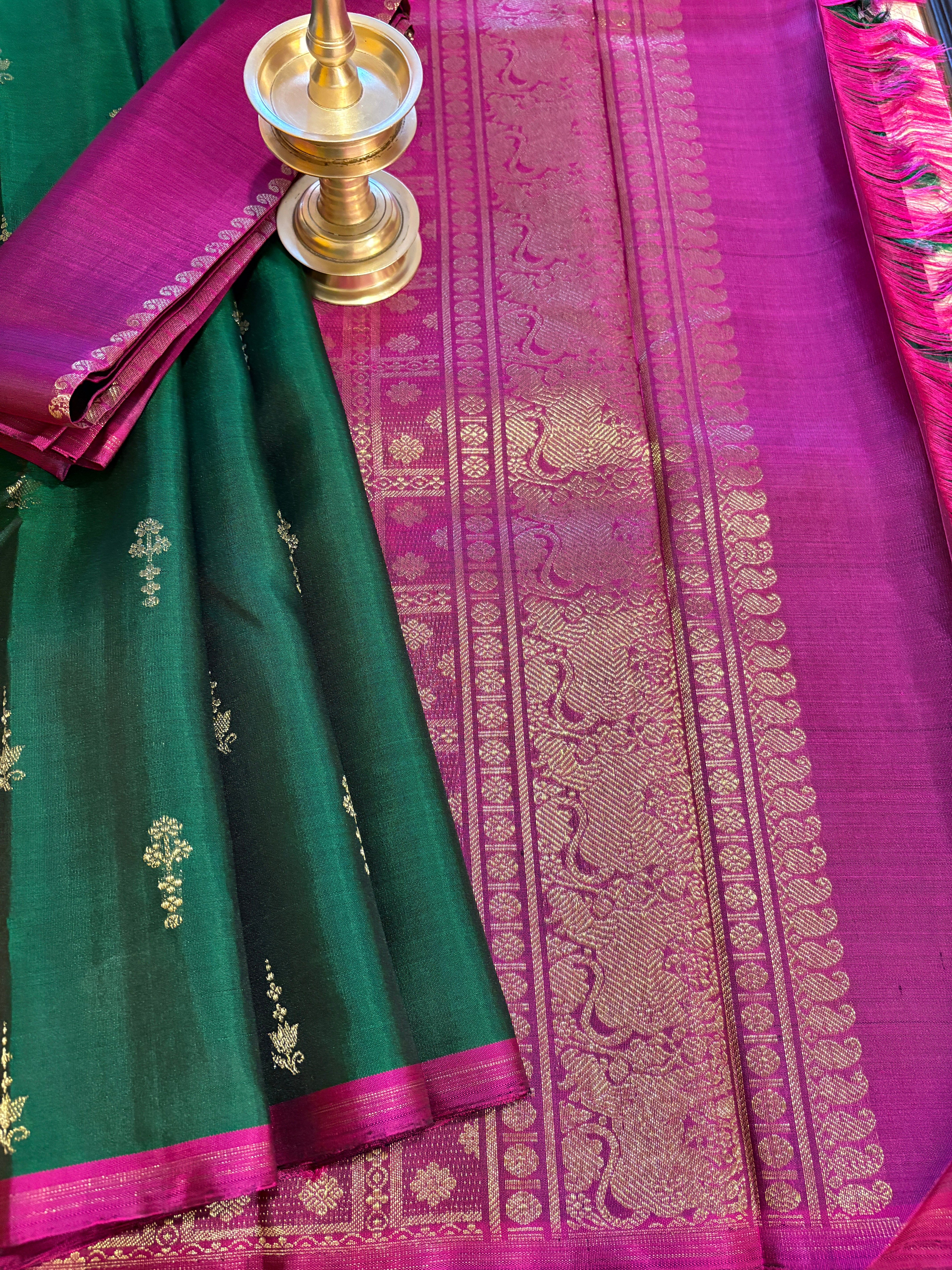 Velvety dark green borderless kanjivaram silk Saree - RK0498
