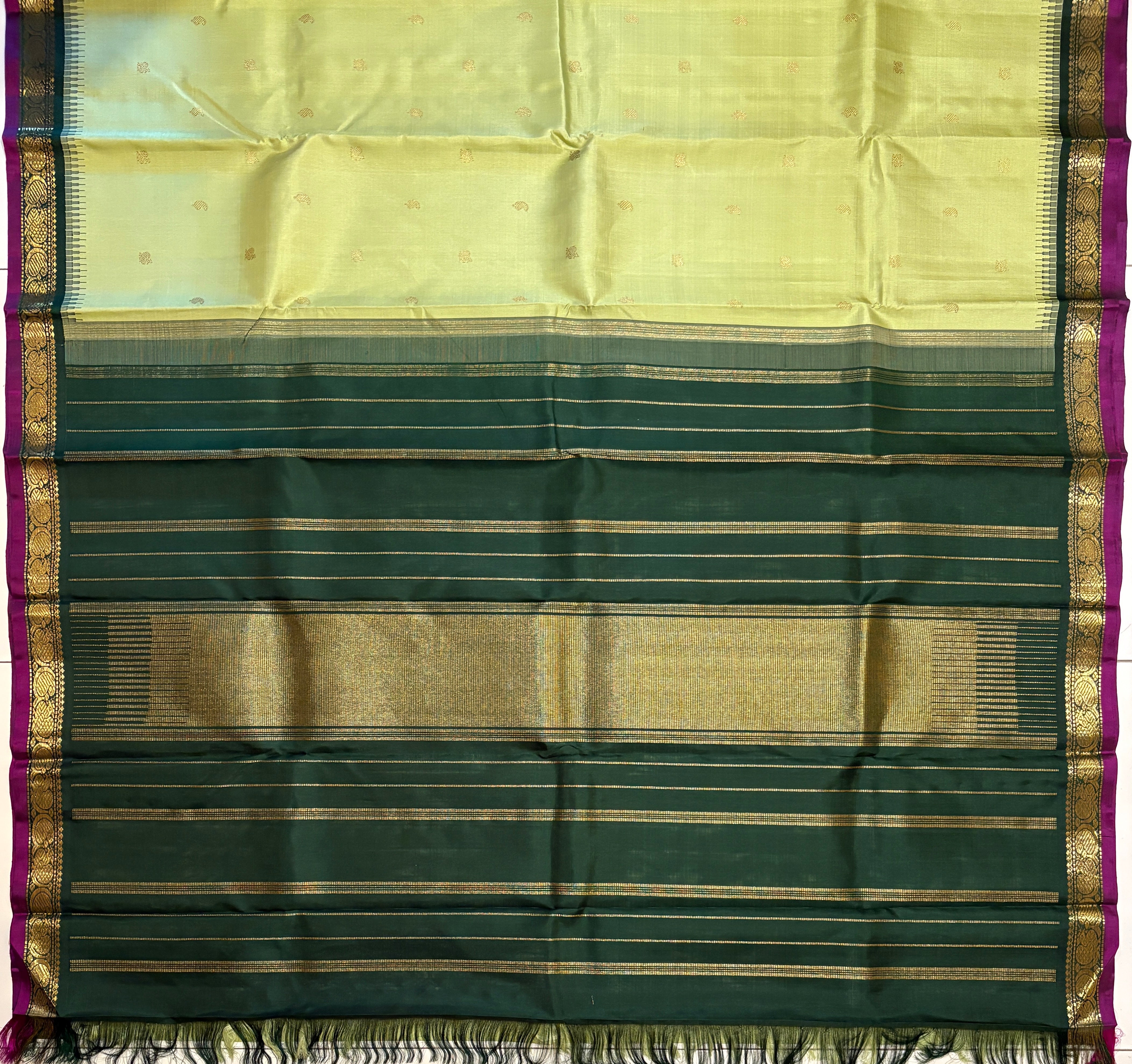 Light Pista Green small border Korvai Kanjivaram with dark green border - RK0342