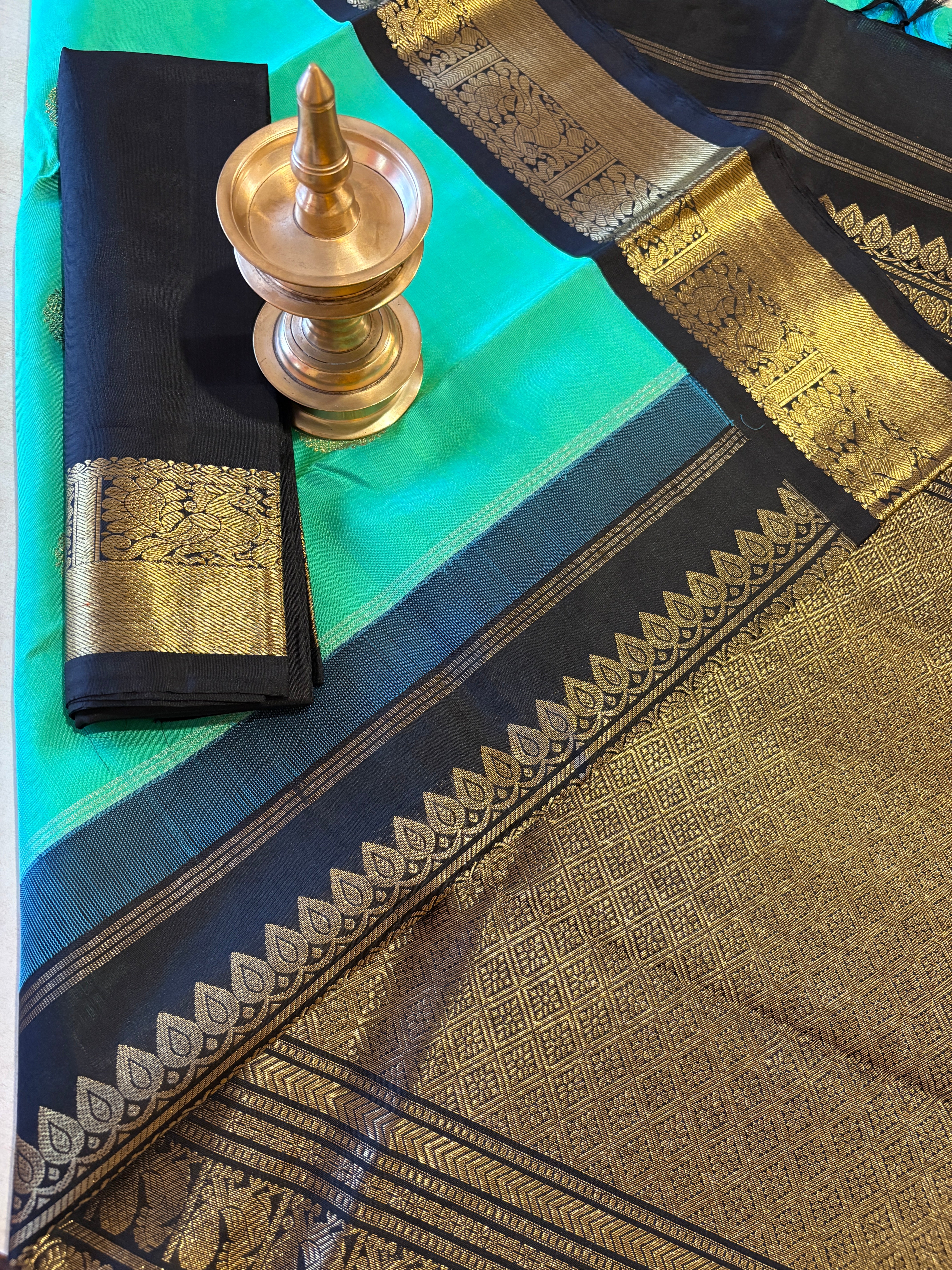 Serene Sea Green Korvai Kanjivaram Silk Saree with Black border - RK051