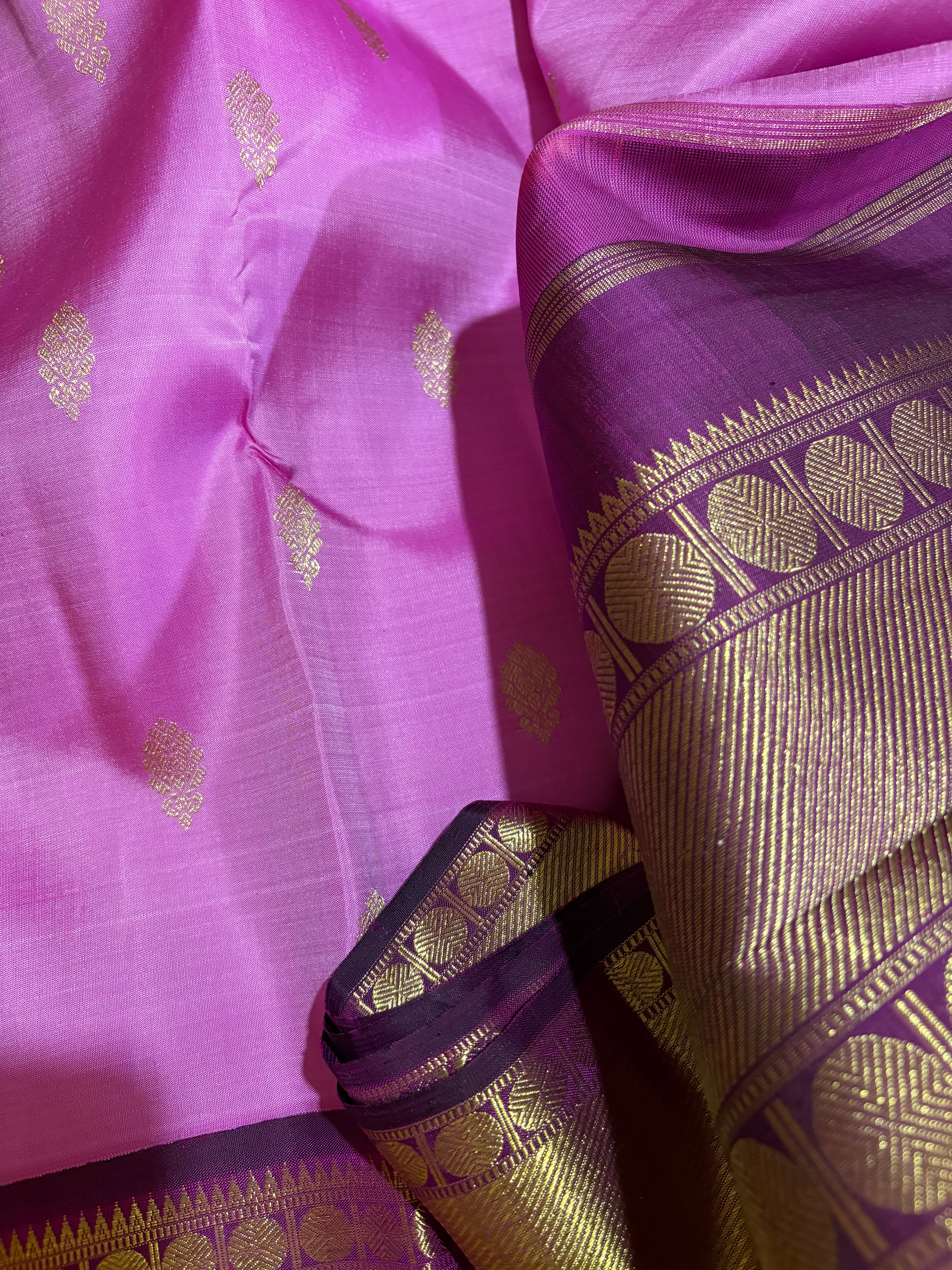Paneer Roja Korvai Kanjivaram Silk Saree with Dark Majenta border RK0367