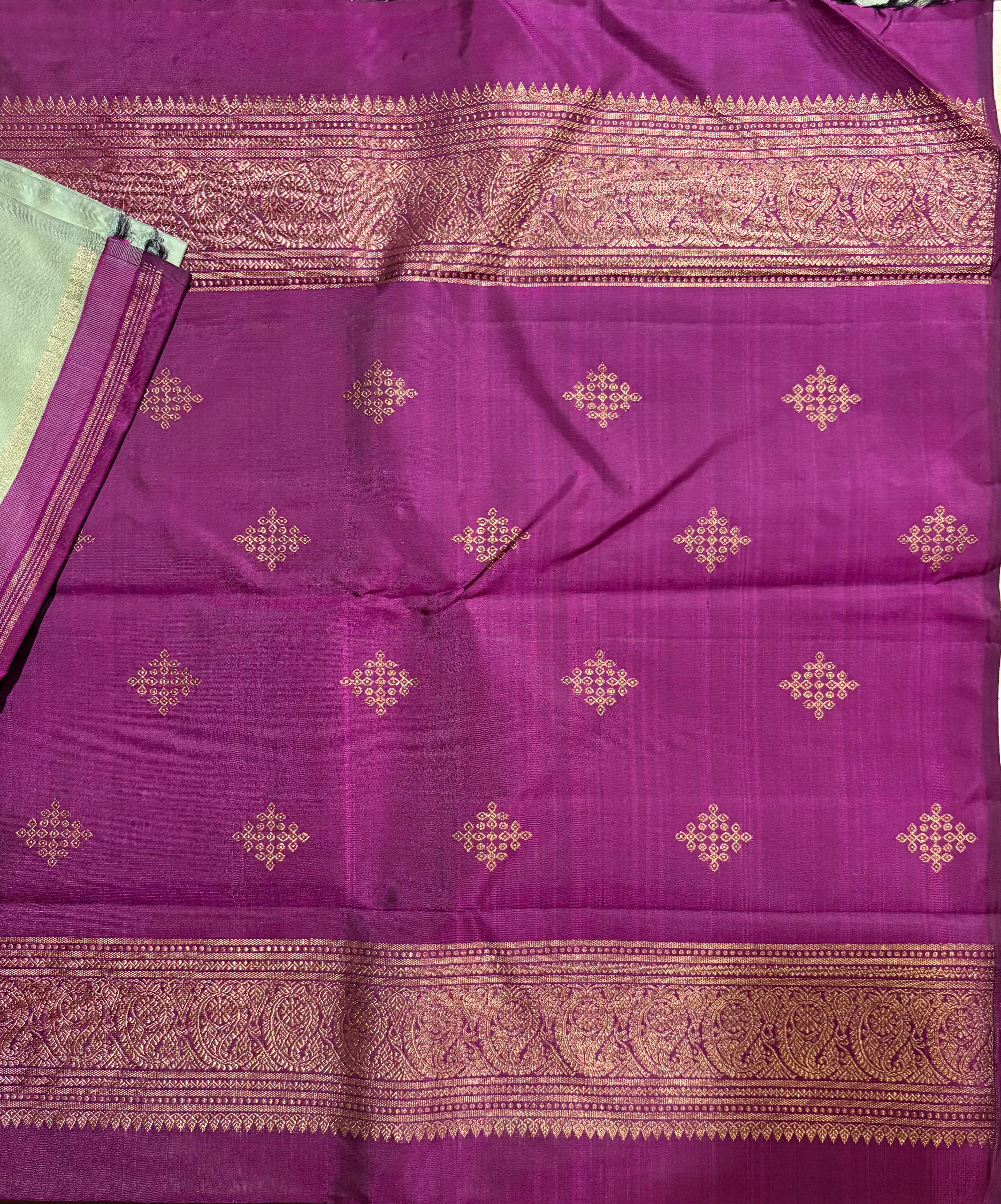 Cardamom Green Borderless Kanjivaram  Silk Saree RK0371