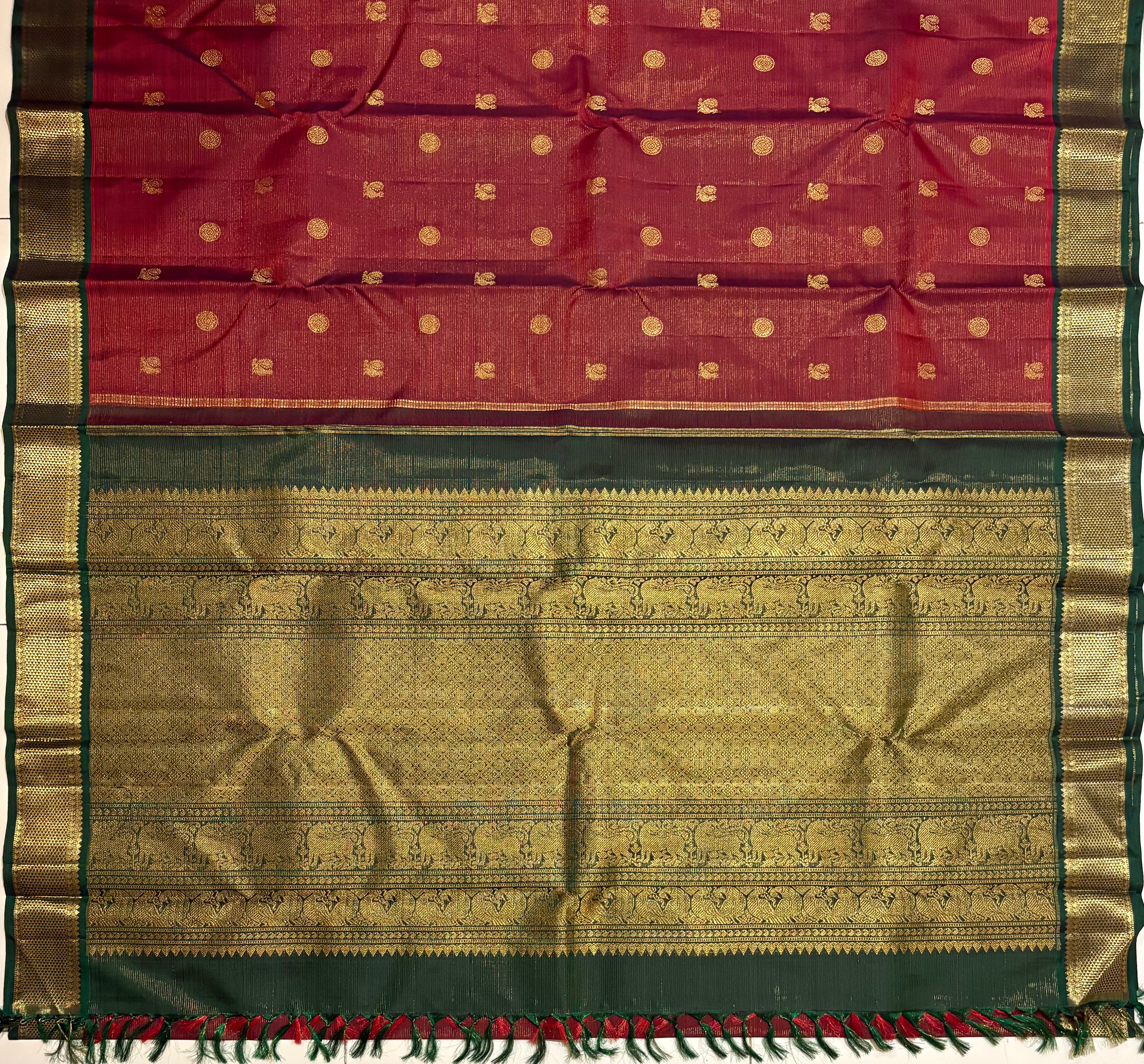 Maroon Vaira Oosi Kanjivaram Silk Saree wth Dark Green border RK0409